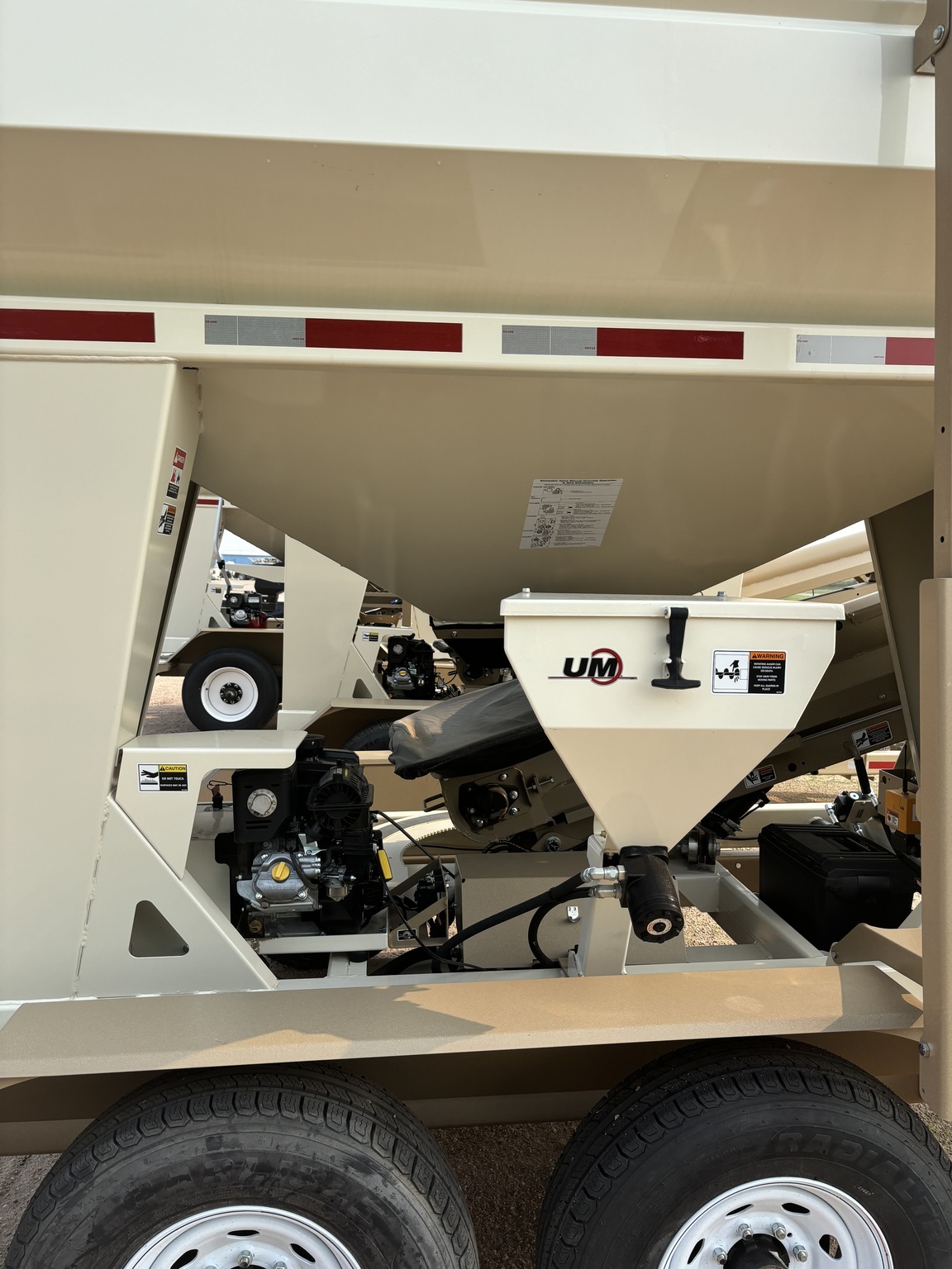 2022 Unverferth 2755XL Seed Tender