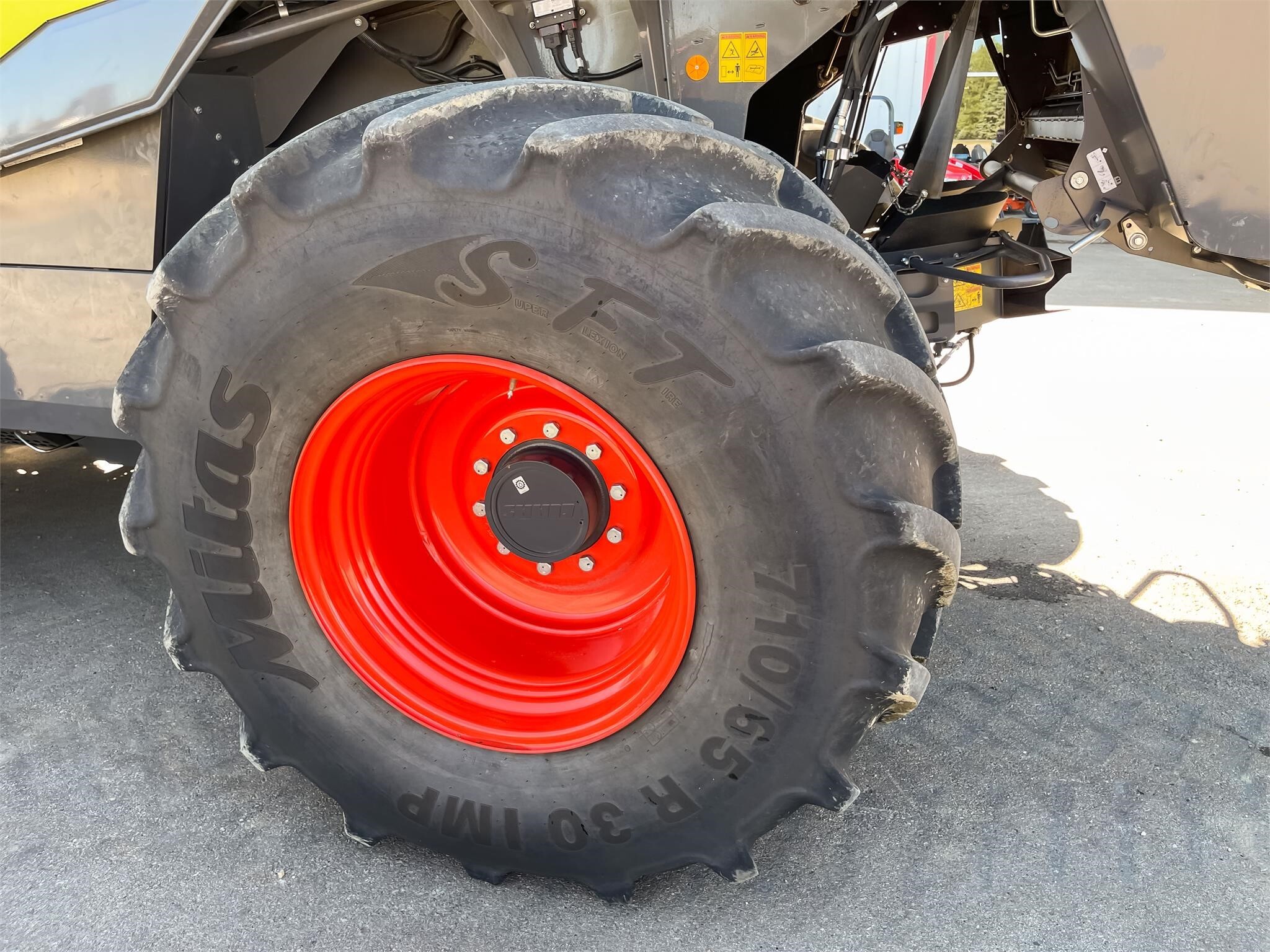 2022 Claas 8700TT Combine