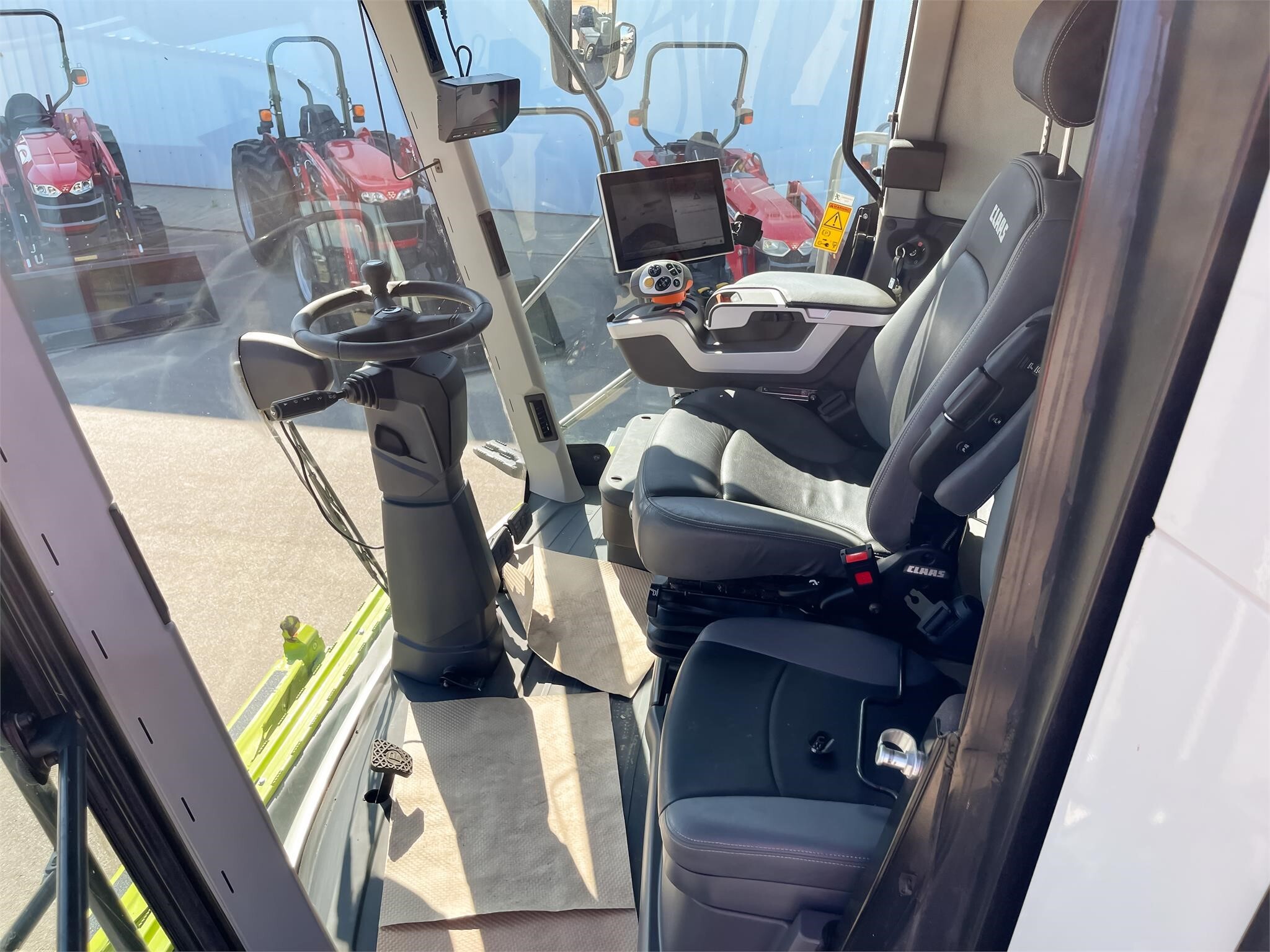 2022 Claas 8700TT Combine