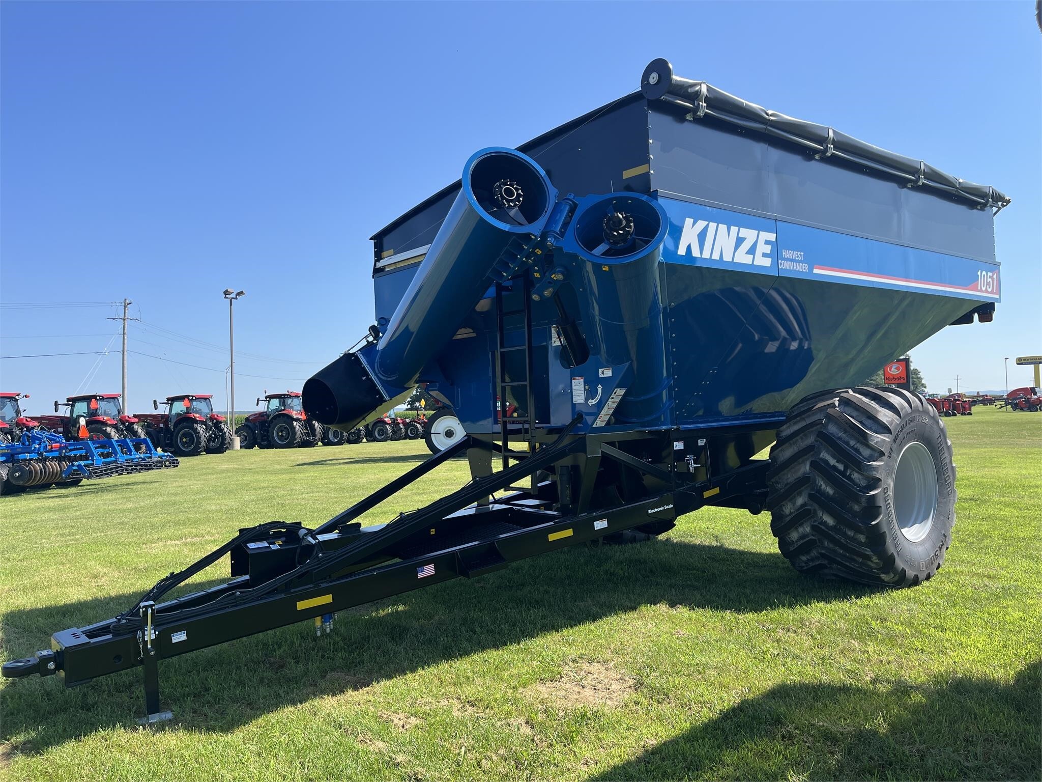 2024 Kinze 1051 Grain Cart