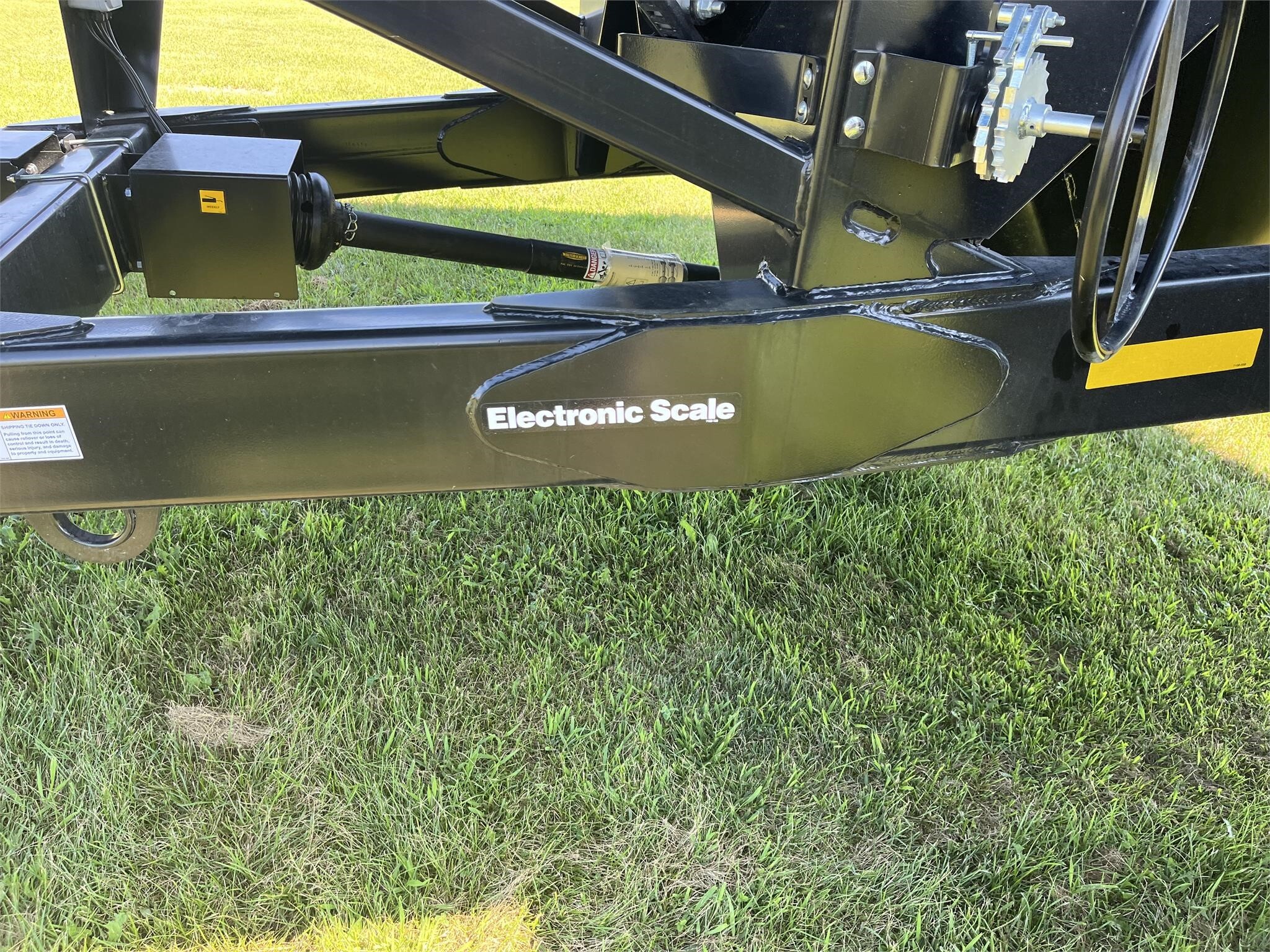 2024 Kinze 1051 Grain Cart