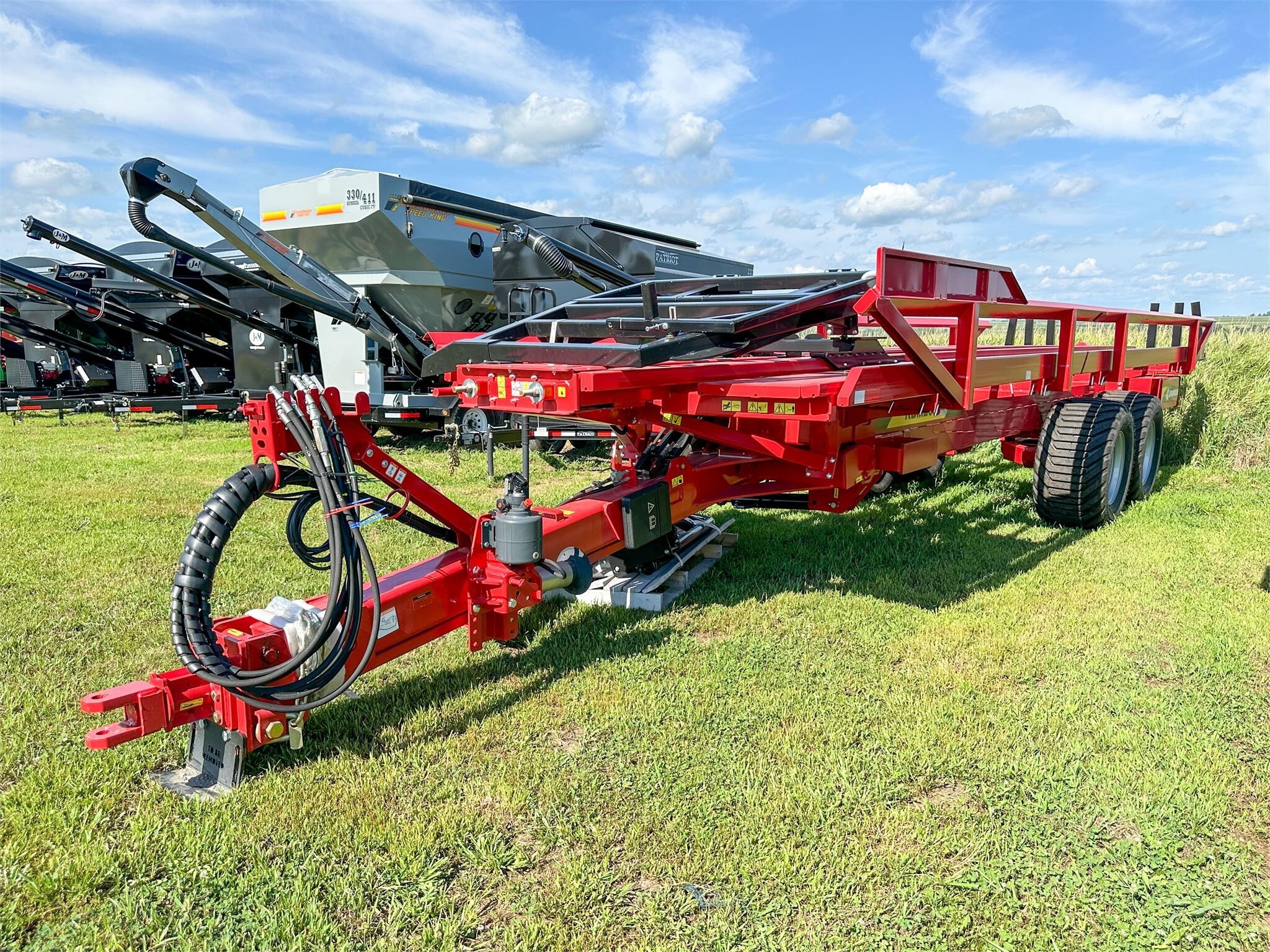 2025 Anderson RBM2000 Bale Wagons and Trailer