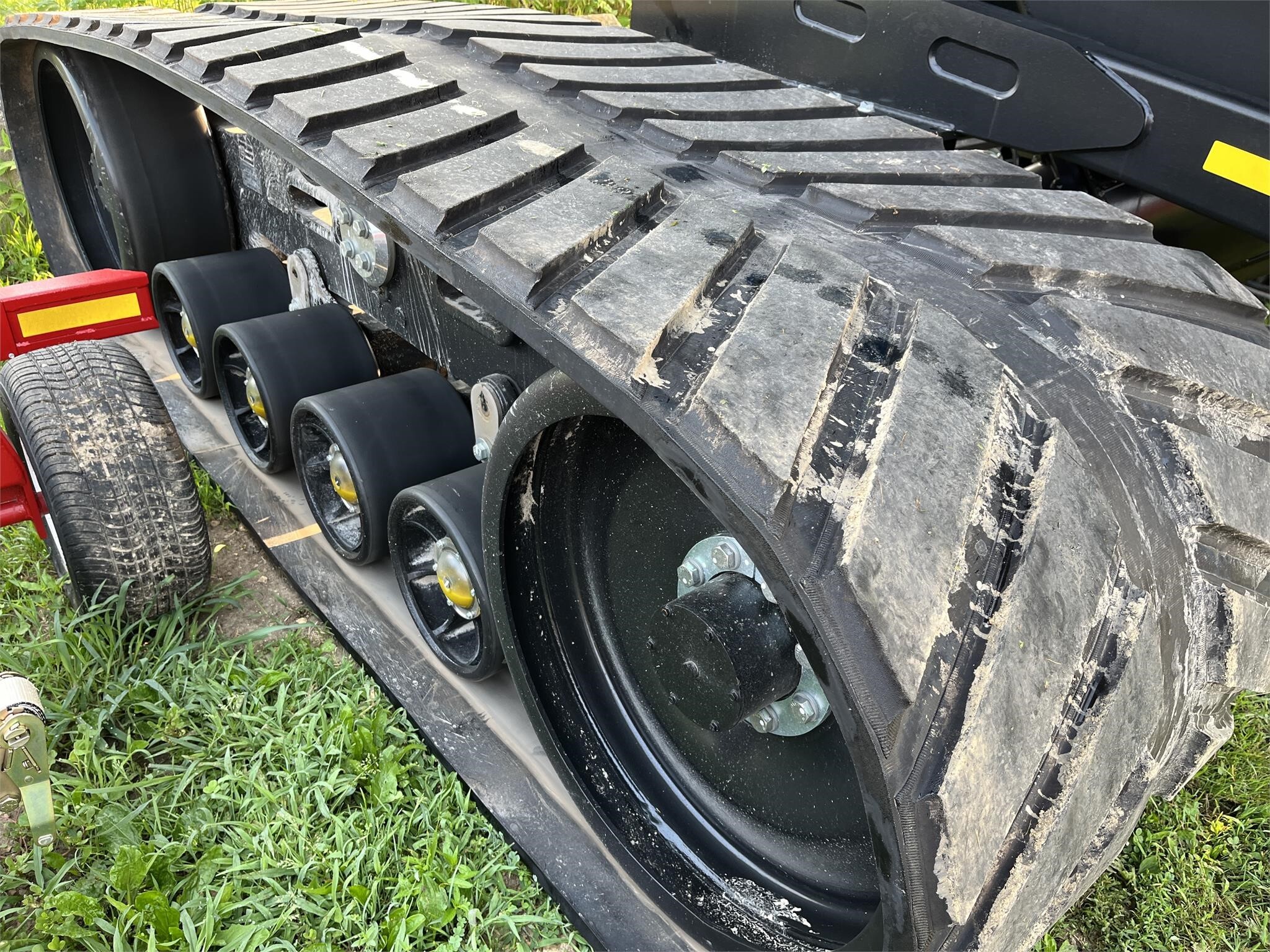 2024 Kinze 1051 Grain Cart