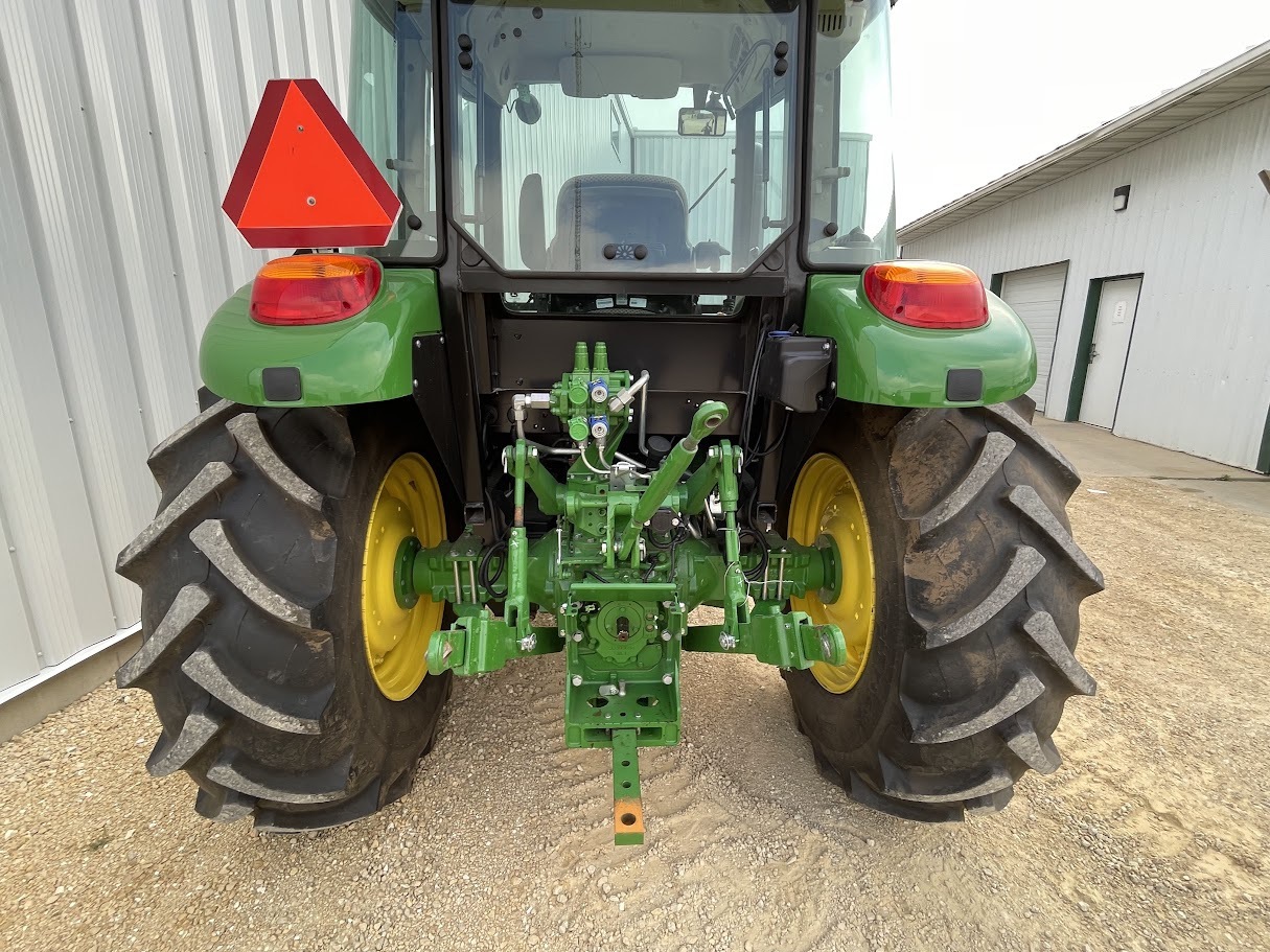 2022 John Deere 5090E Tractor