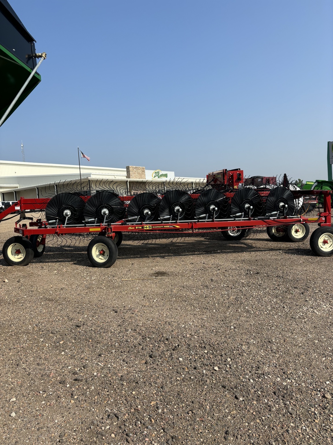 2022 H & S 5114 Rake