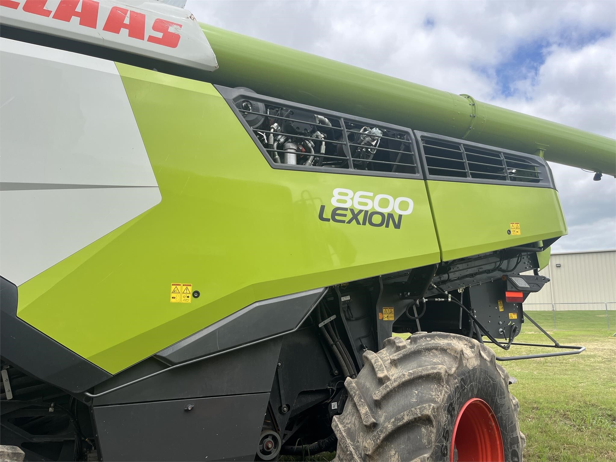 2021 Claas LEXION 8600TT Combine