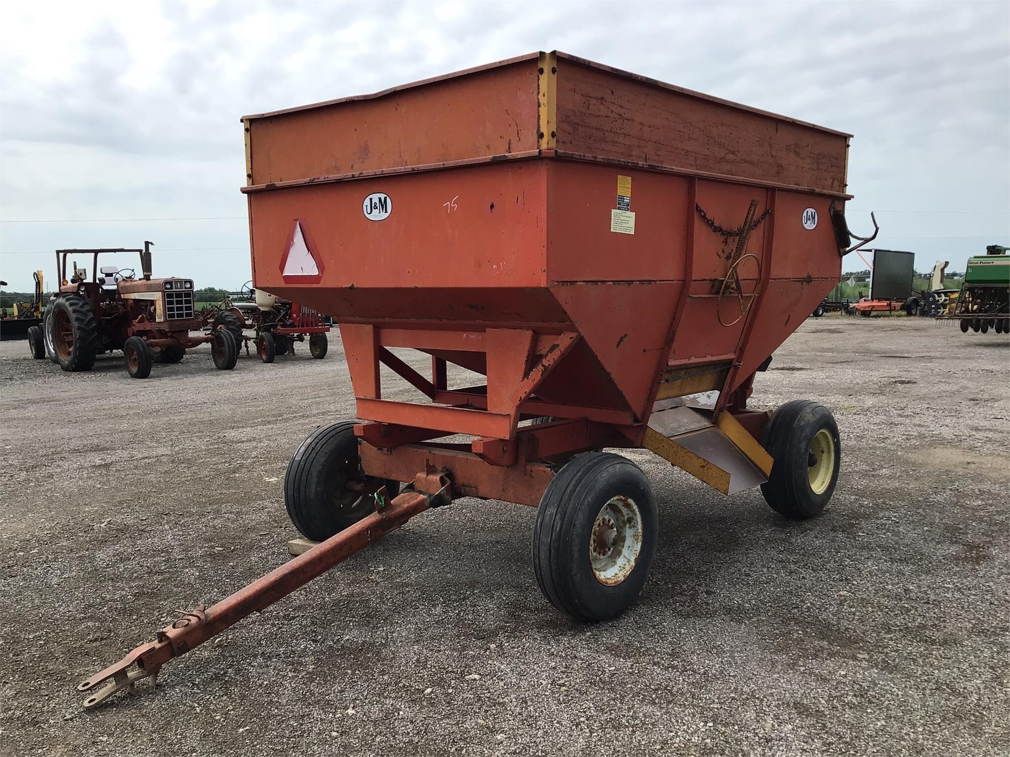  J&M 250-7 Gravity Wagon
