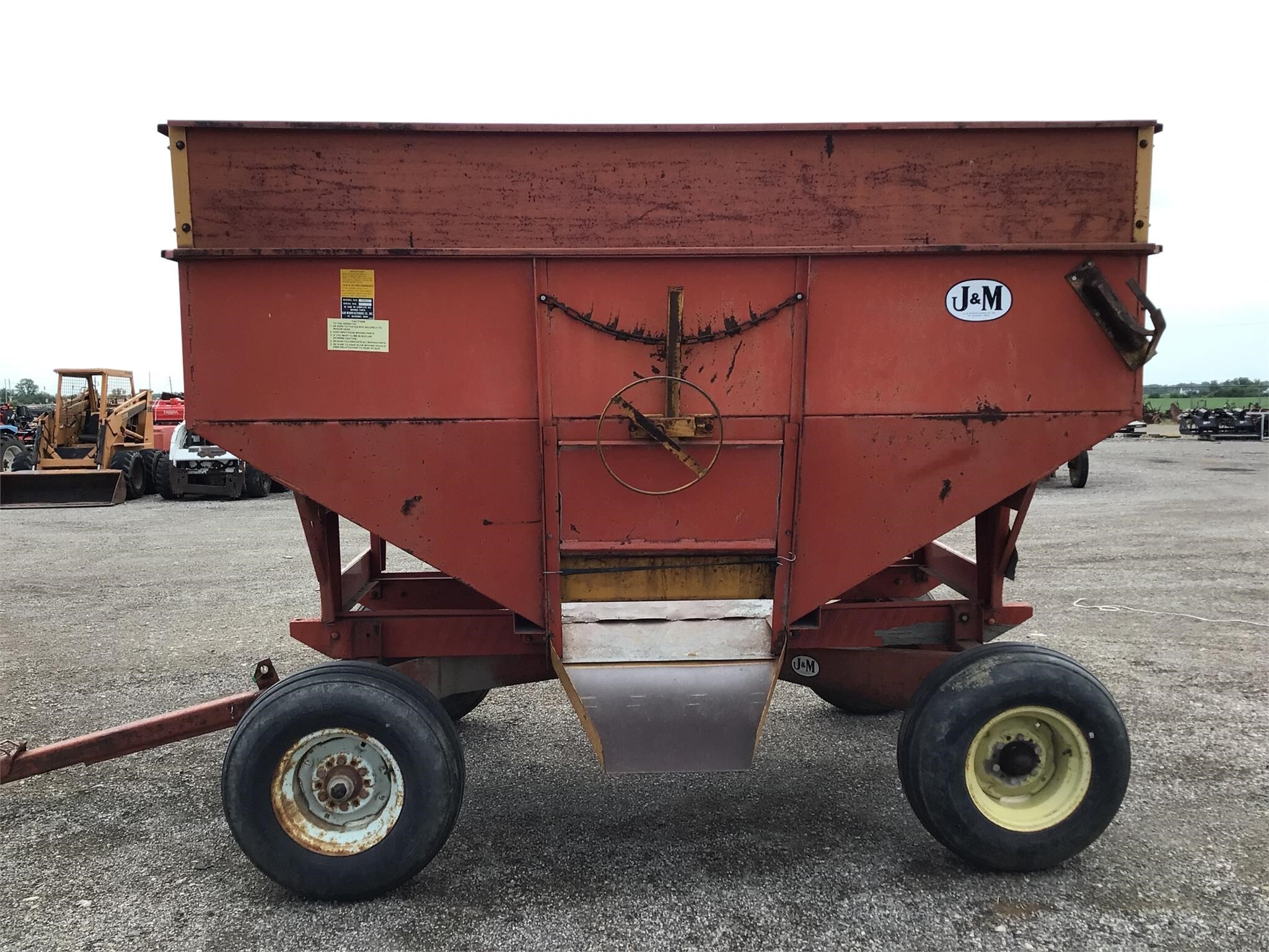  J&M 250-7 Gravity Wagon