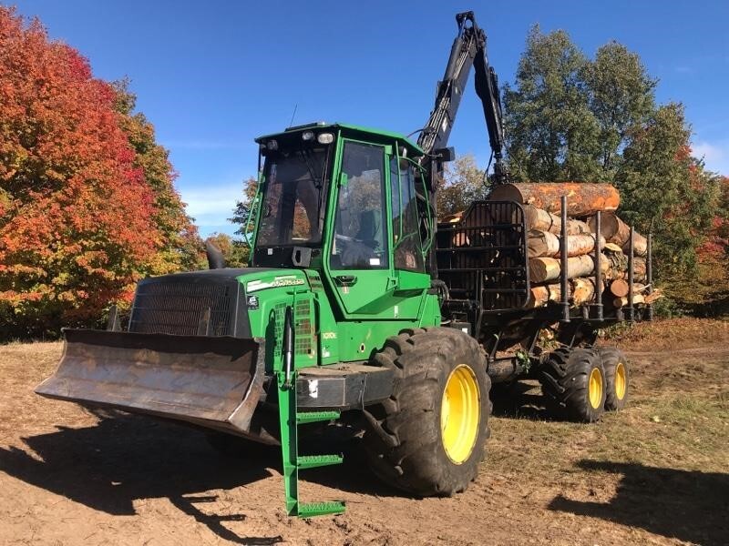 2016 Deere 1010E Forestry and Mining