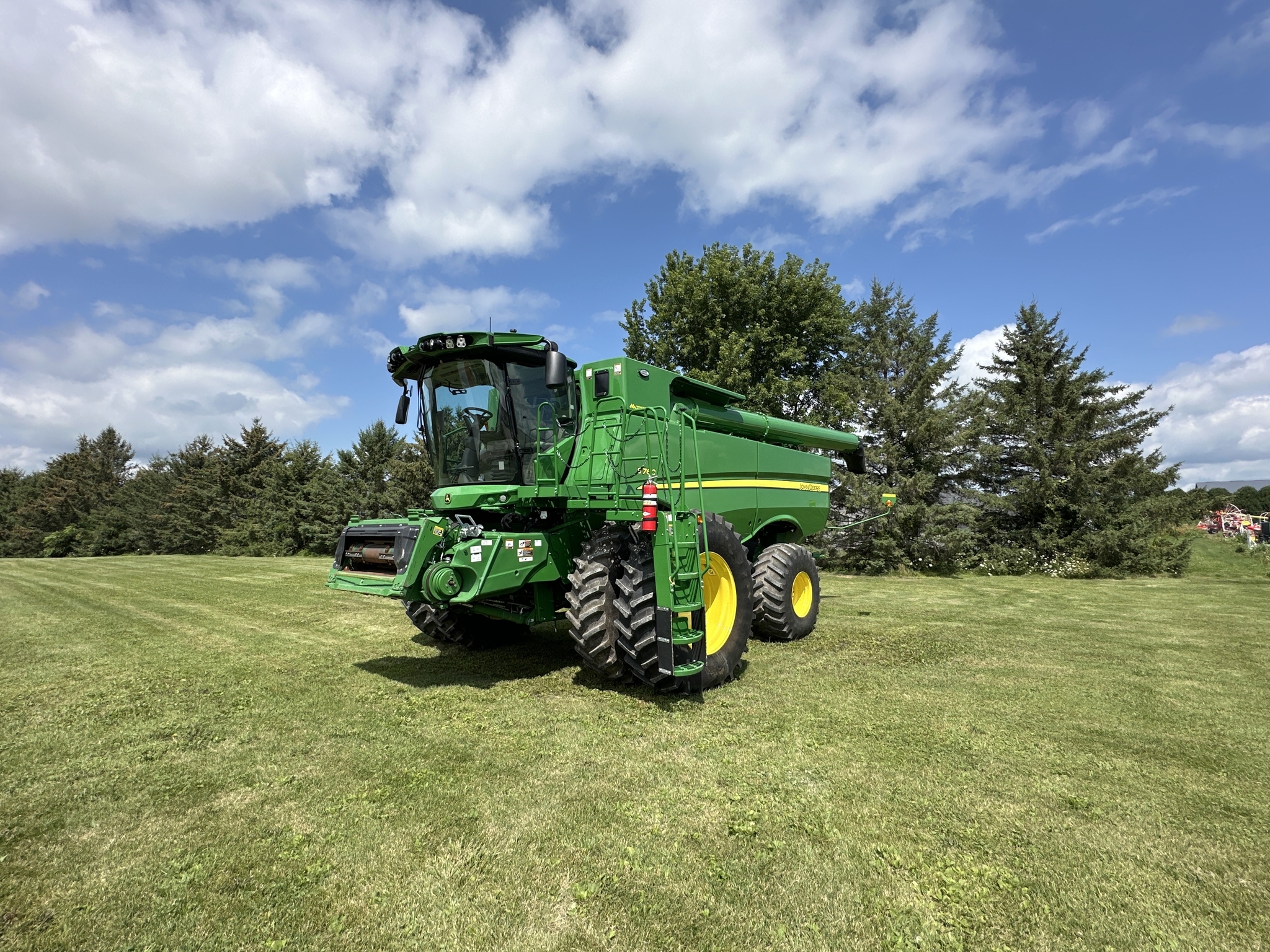 2023 John Deere S760 Combine