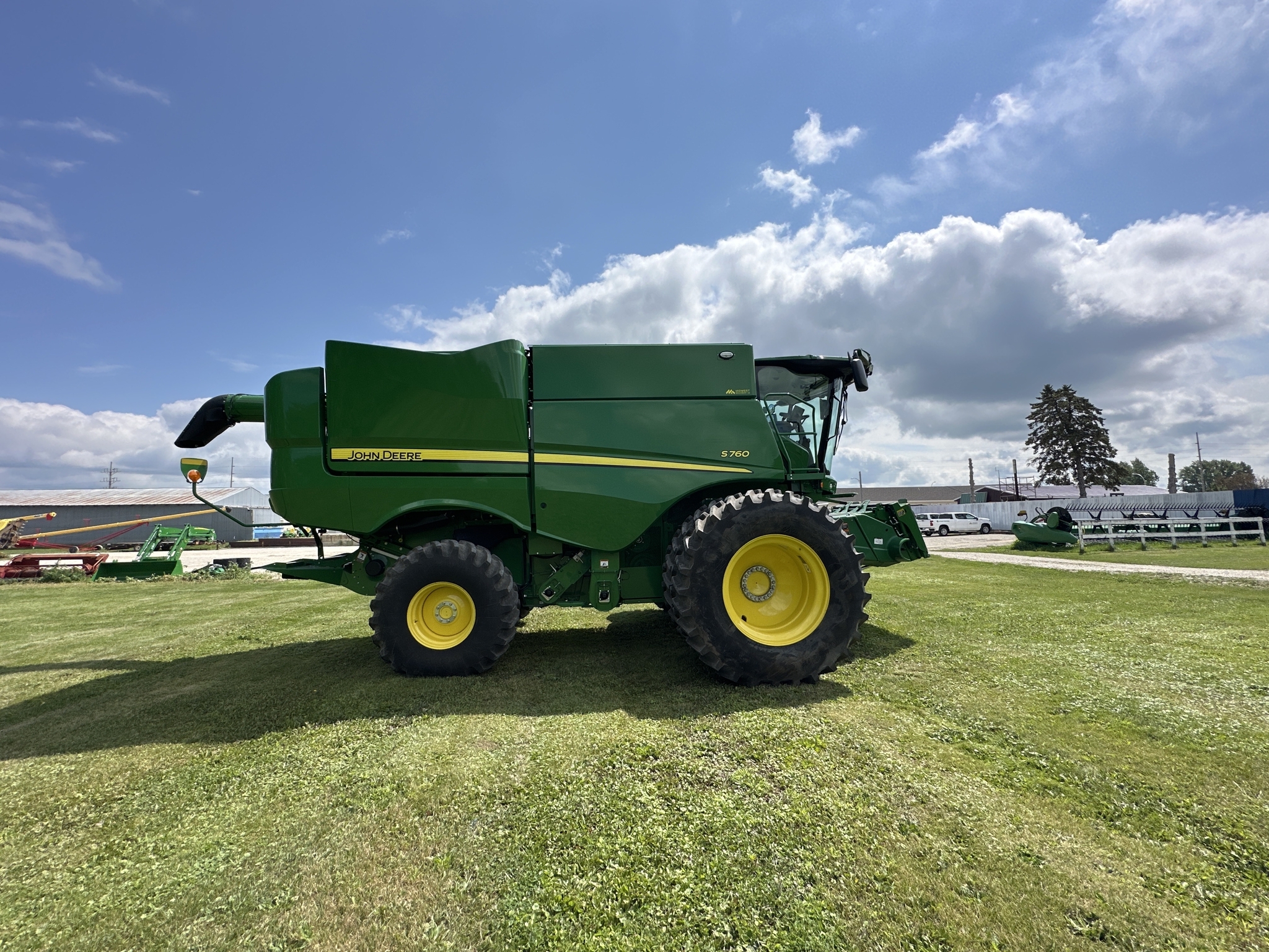 2023 John Deere S760 Combine