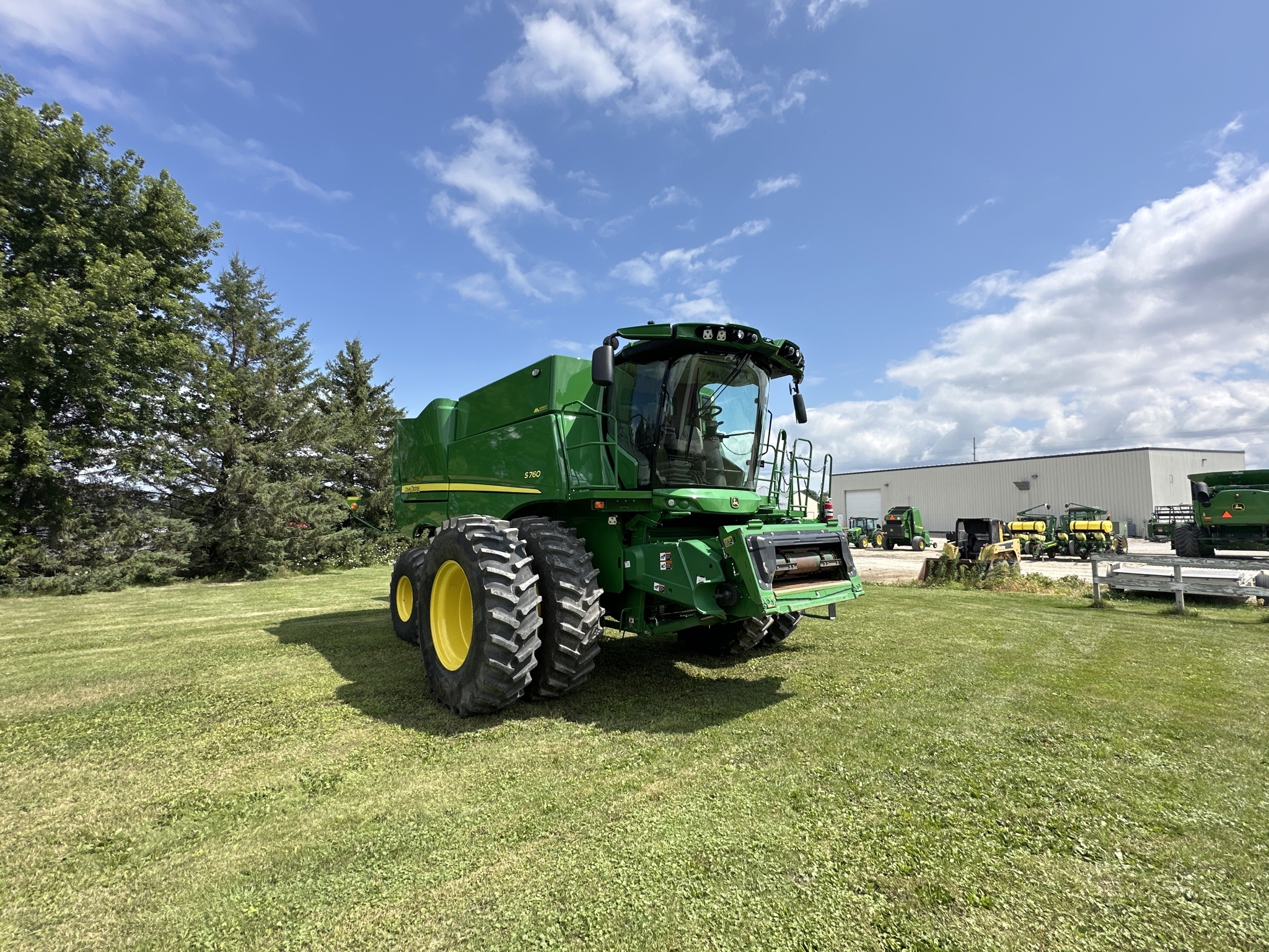 2023 John Deere S760 Combine
