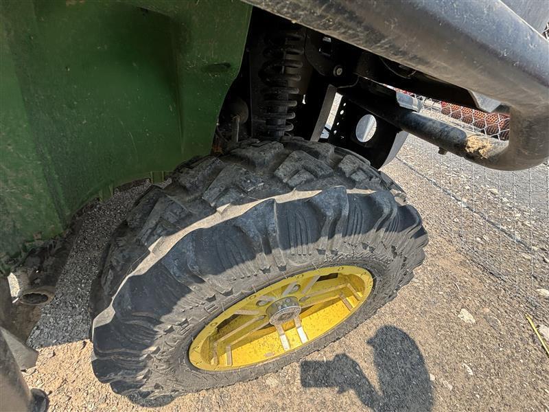 2011 John Deere Gator XUV 825I ATVs and Utility Vehicle