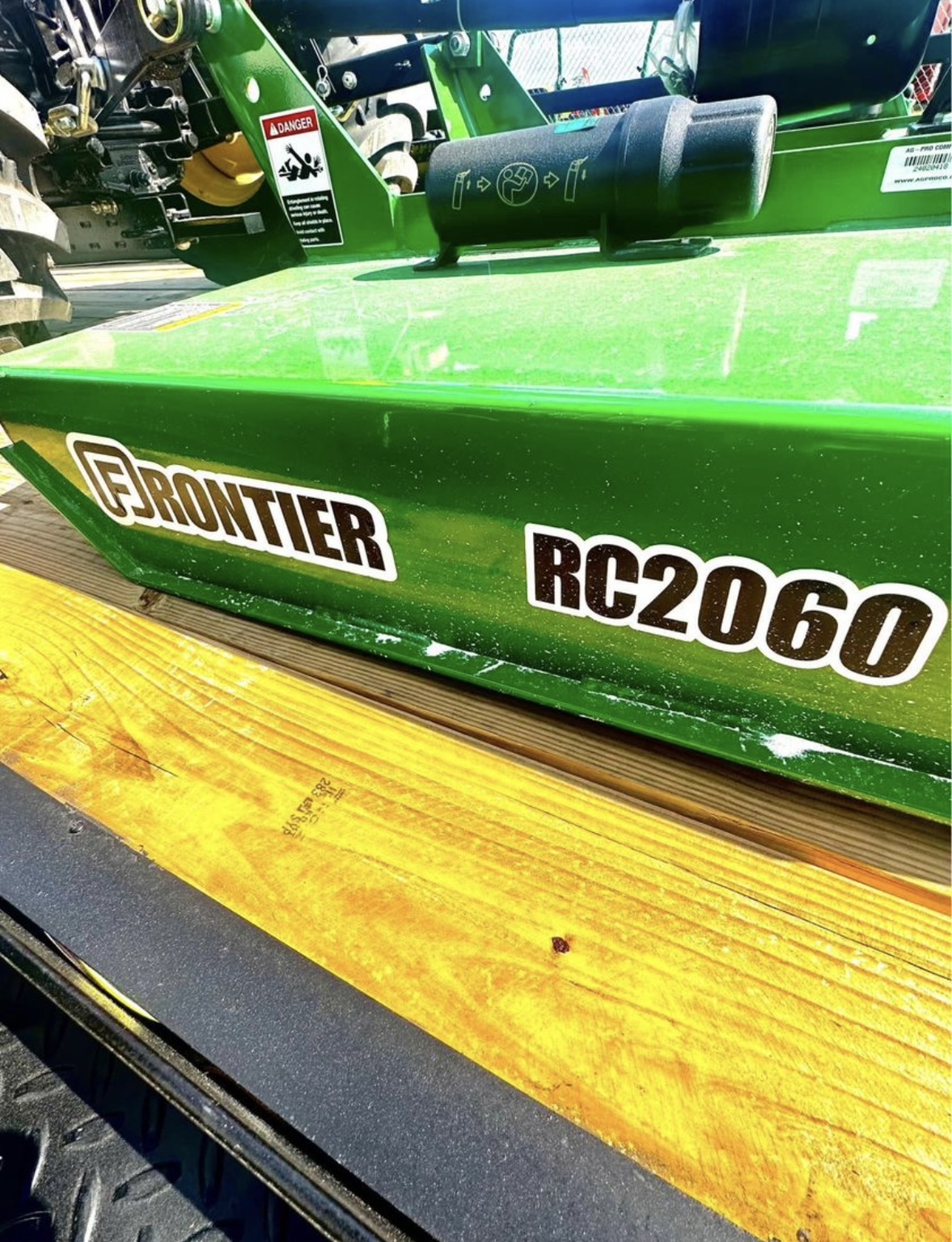 2024 John Deere 3025E Tractor