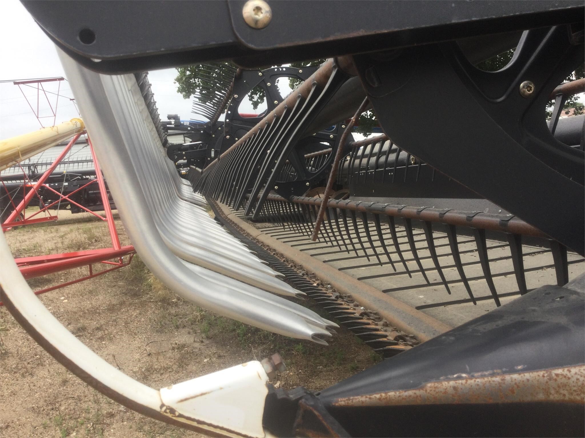 2013 MacDon FD75 Platform