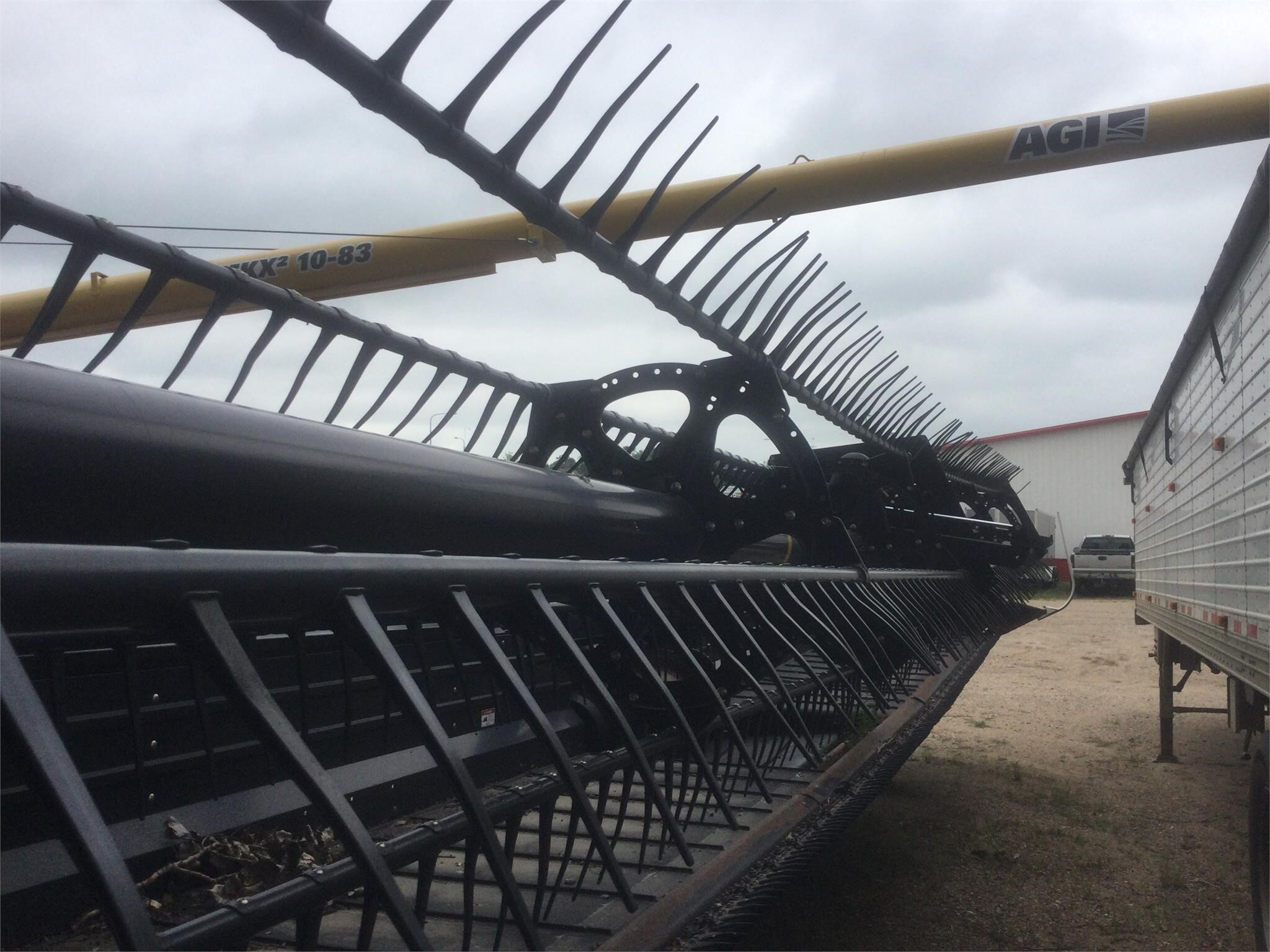 2013 MacDon FD75 Platform