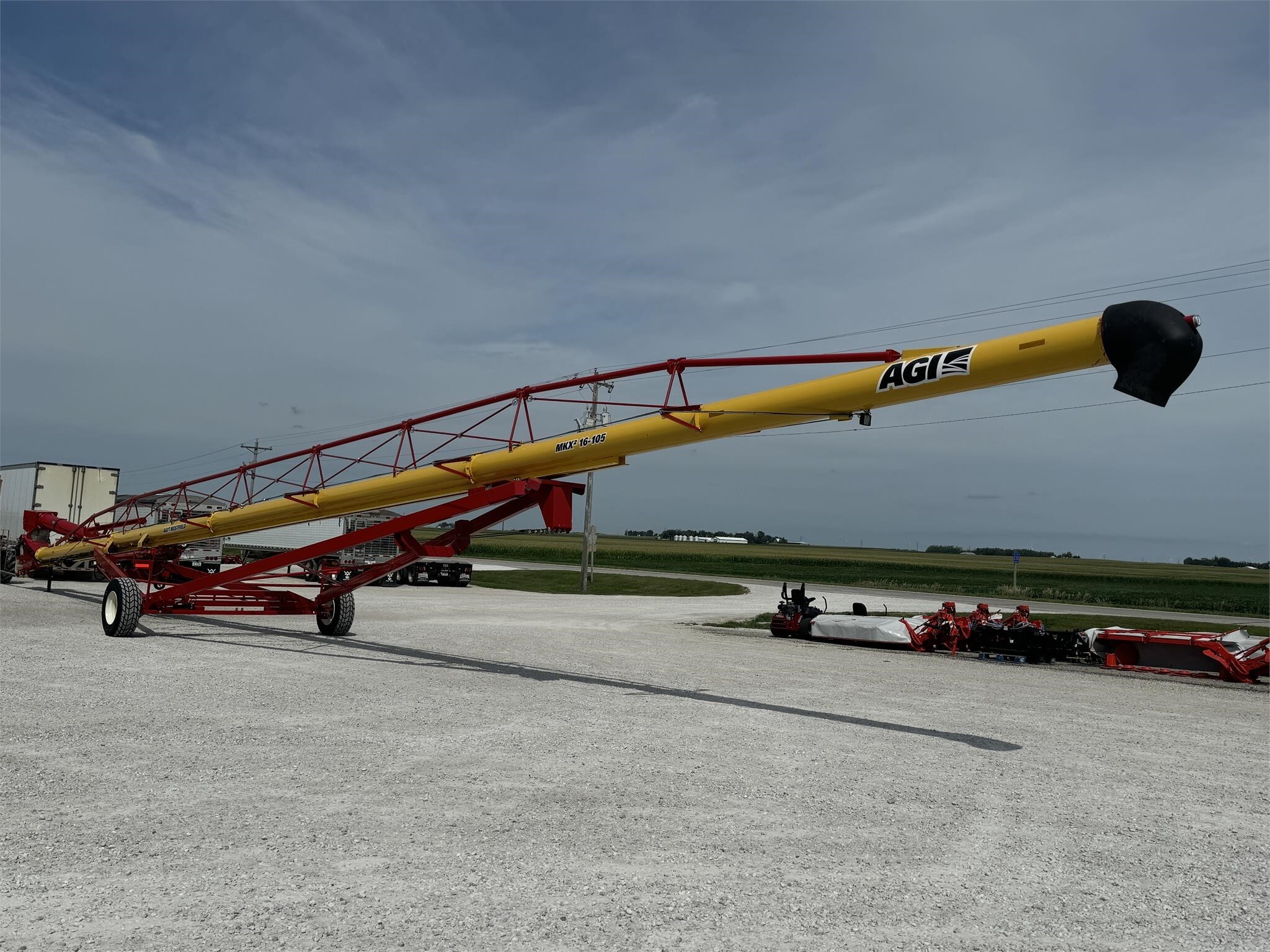 2026 Westfield MKX2 16-105 Augers and Conveyor