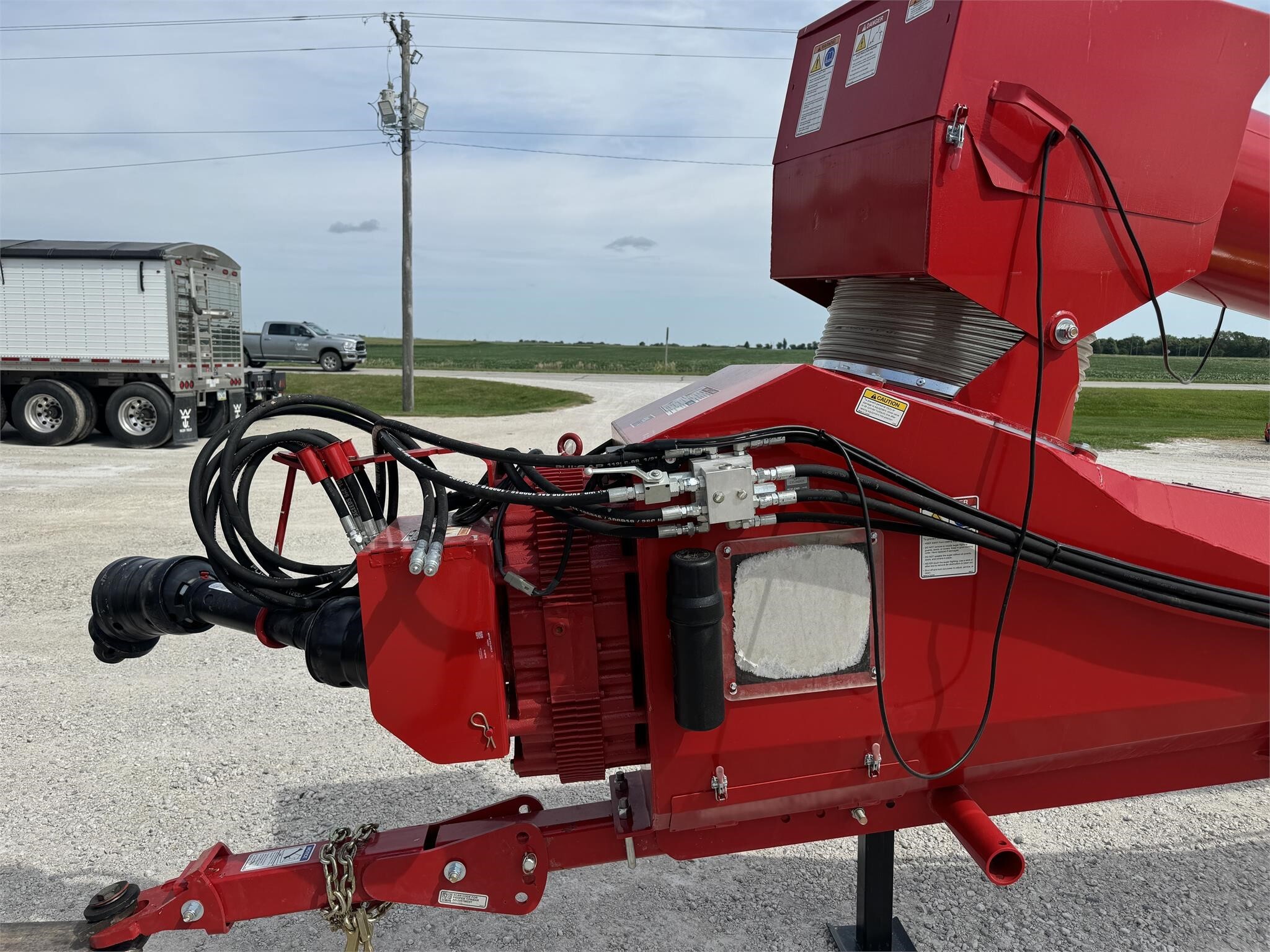 2026 Westfield MKX2 16-105 Augers and Conveyor