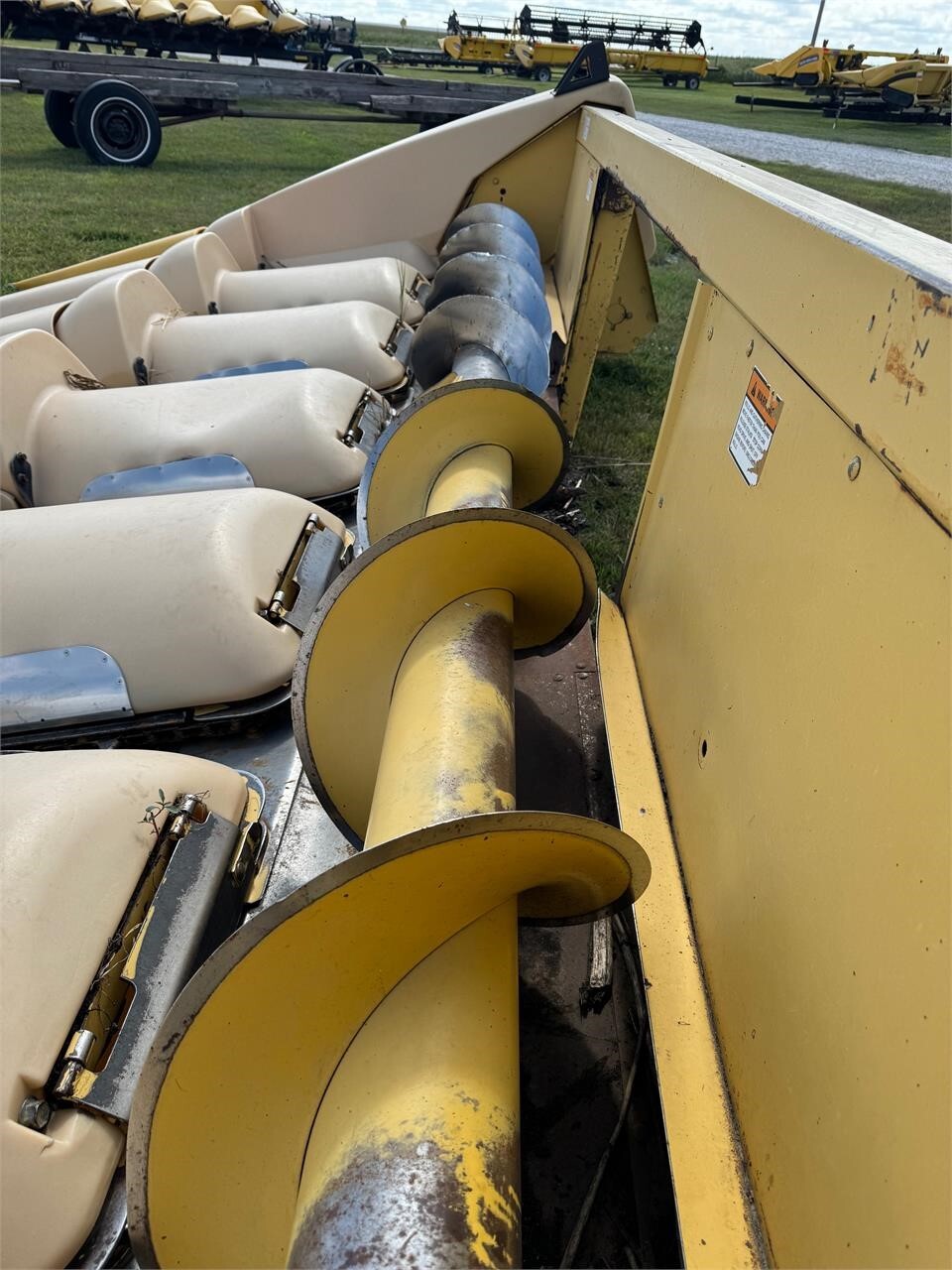 1997 New Holland 996N6 Corn Head