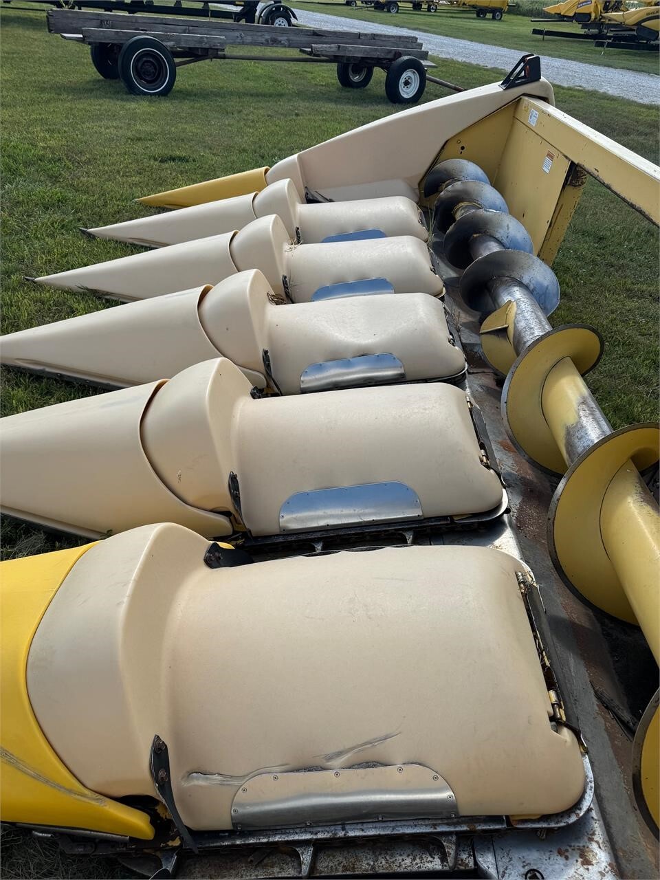 1997 New Holland 996N6 Corn Head