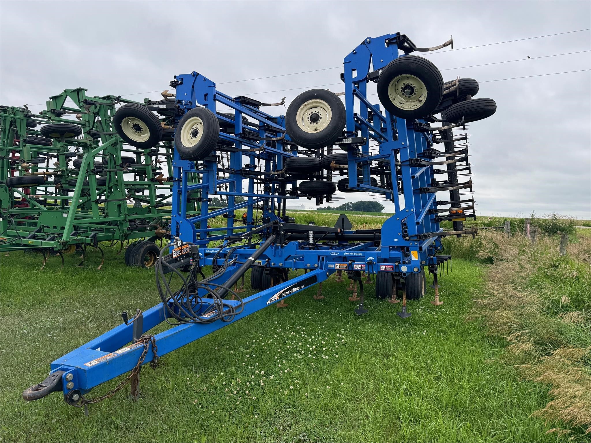 2007 New Holland ST250 Field Cultivator
