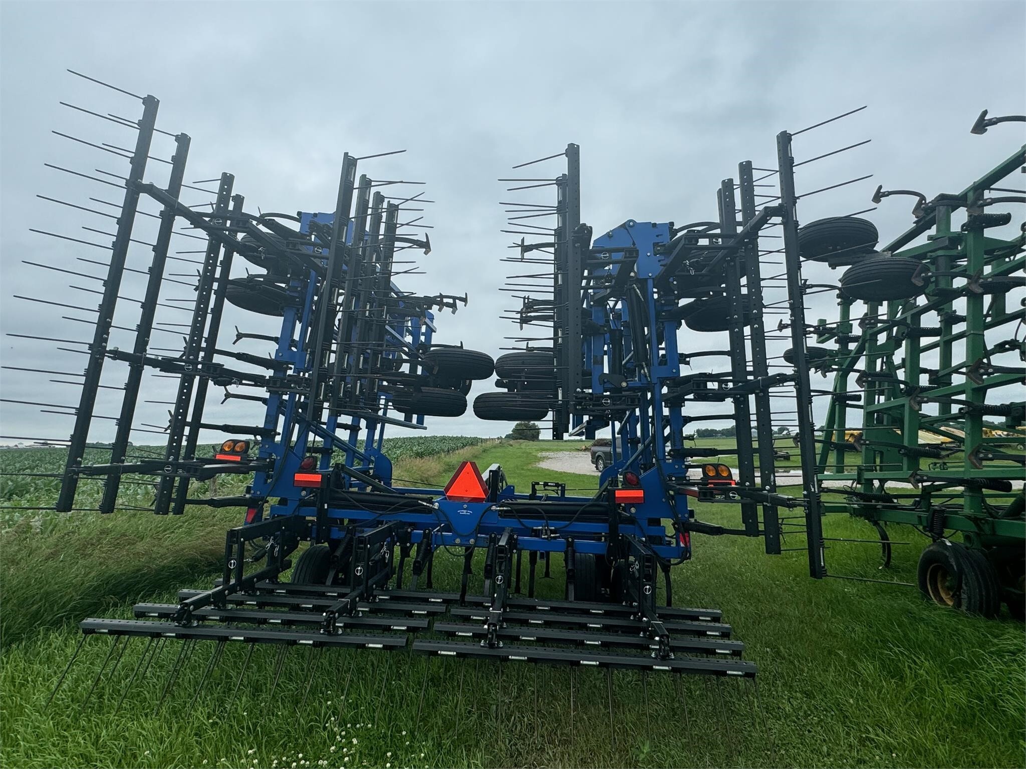 2007 New Holland ST250 Field Cultivator