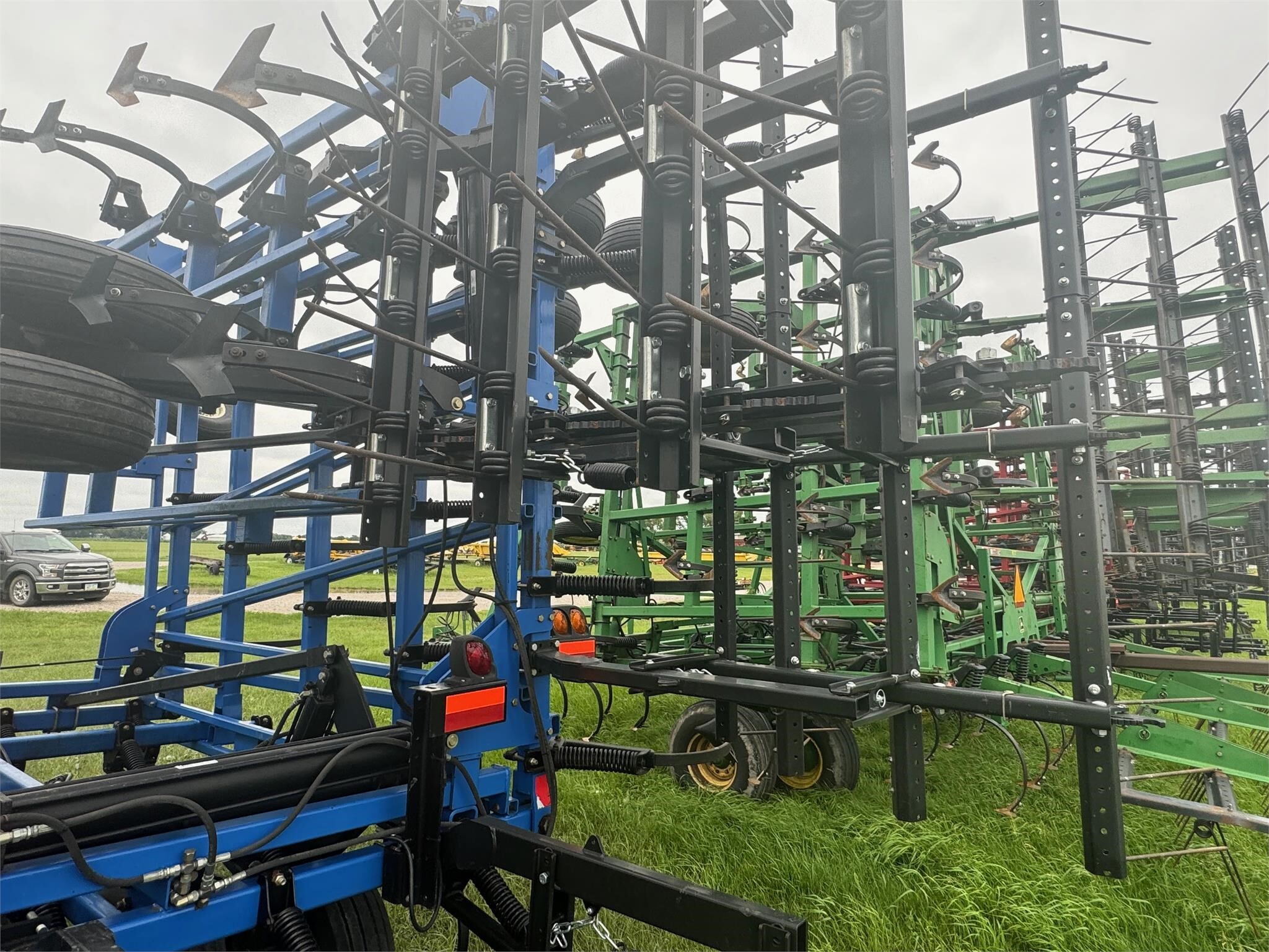 2007 New Holland ST250 Field Cultivator