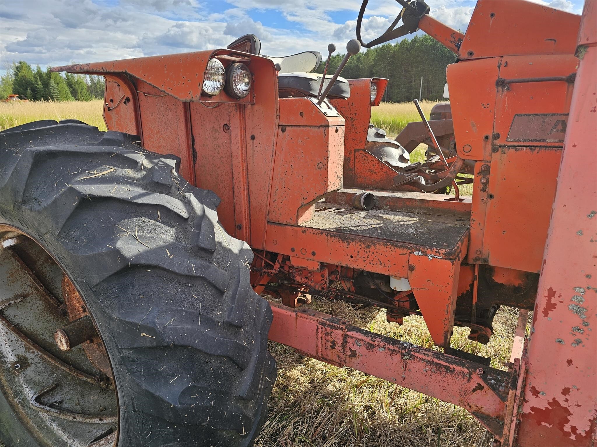 1968 Allis Chalmers 190XT III Tractor