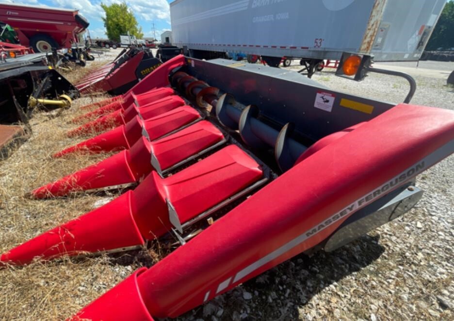 2011 Massey Ferguson 3000 Corn Head