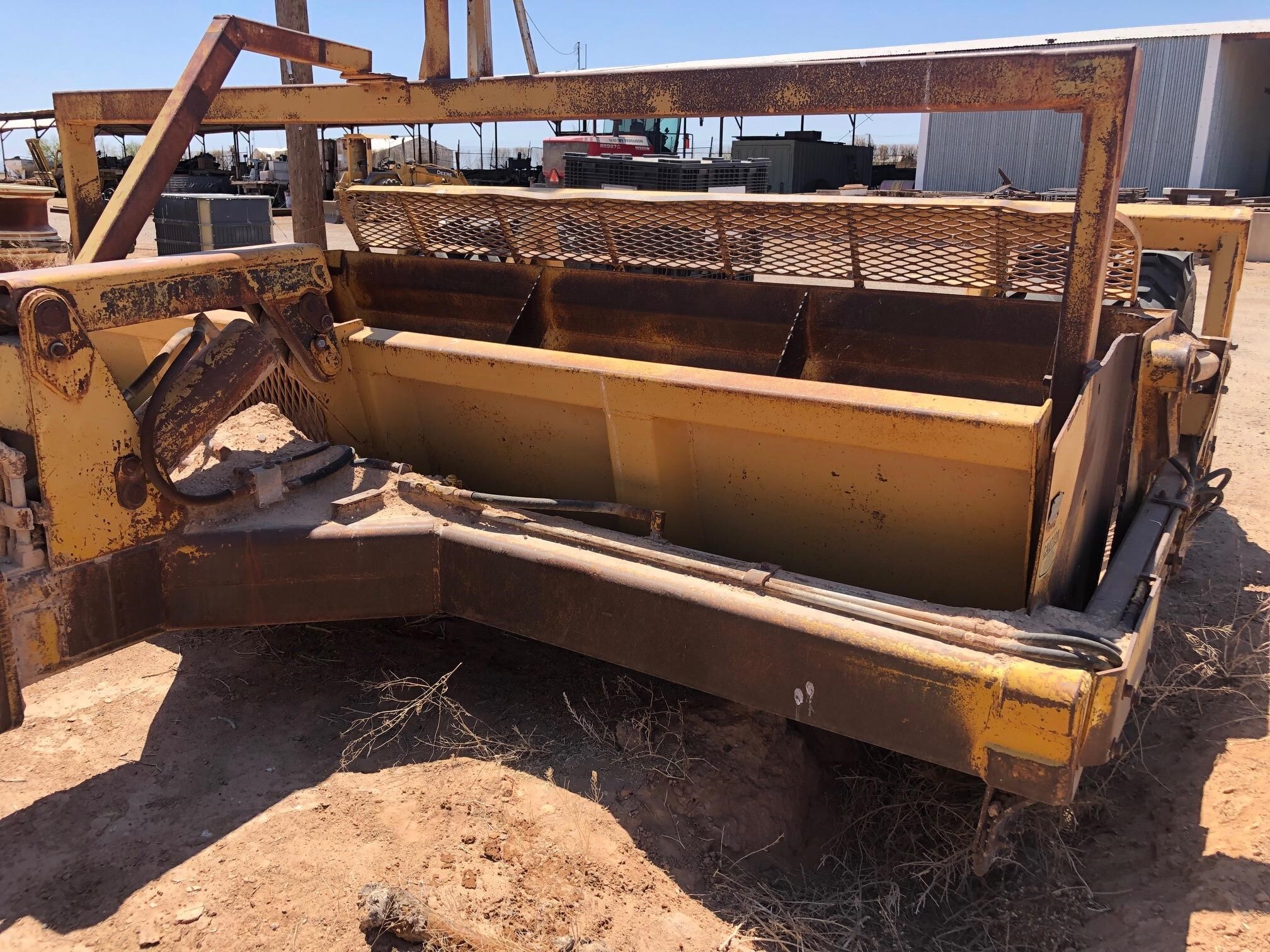 2010 Reynolds 15CFBR Scraper