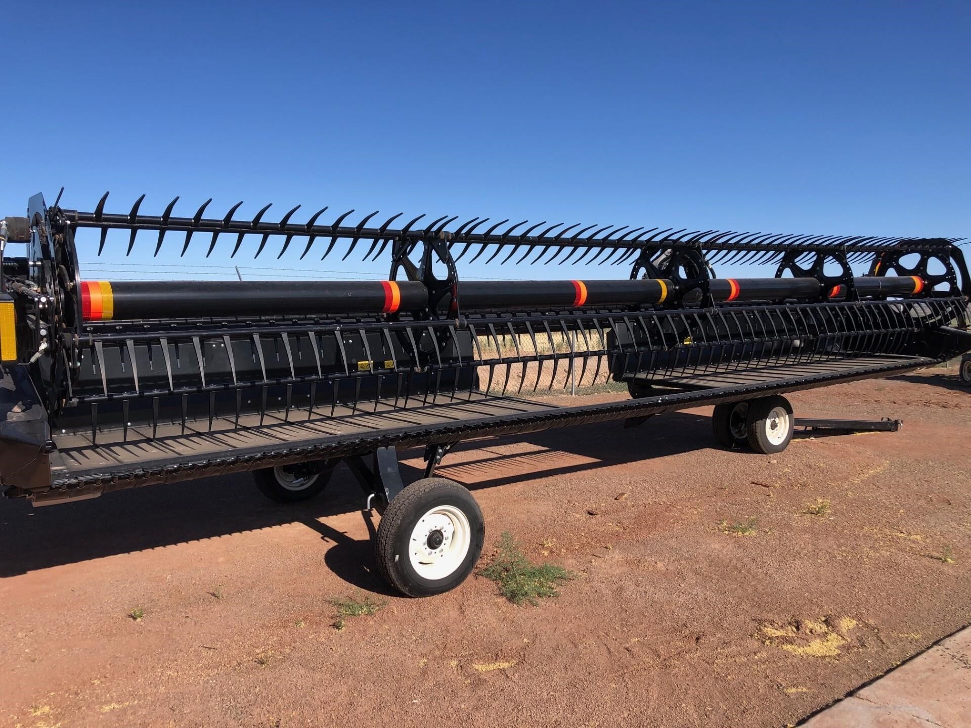 2022 MacDon D130XL Platform