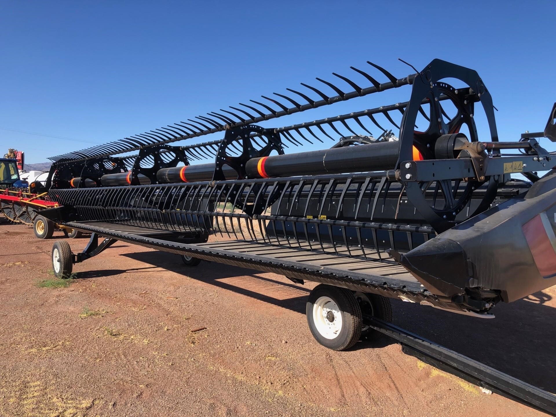 2022 MacDon D130XL Platform