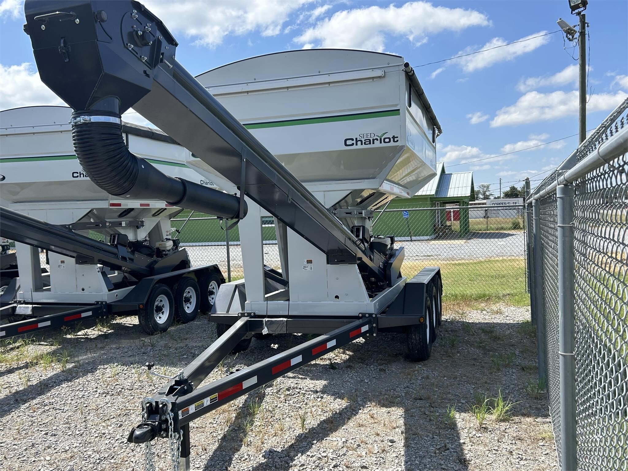 2023 Unverferth 3620 Seed Tender