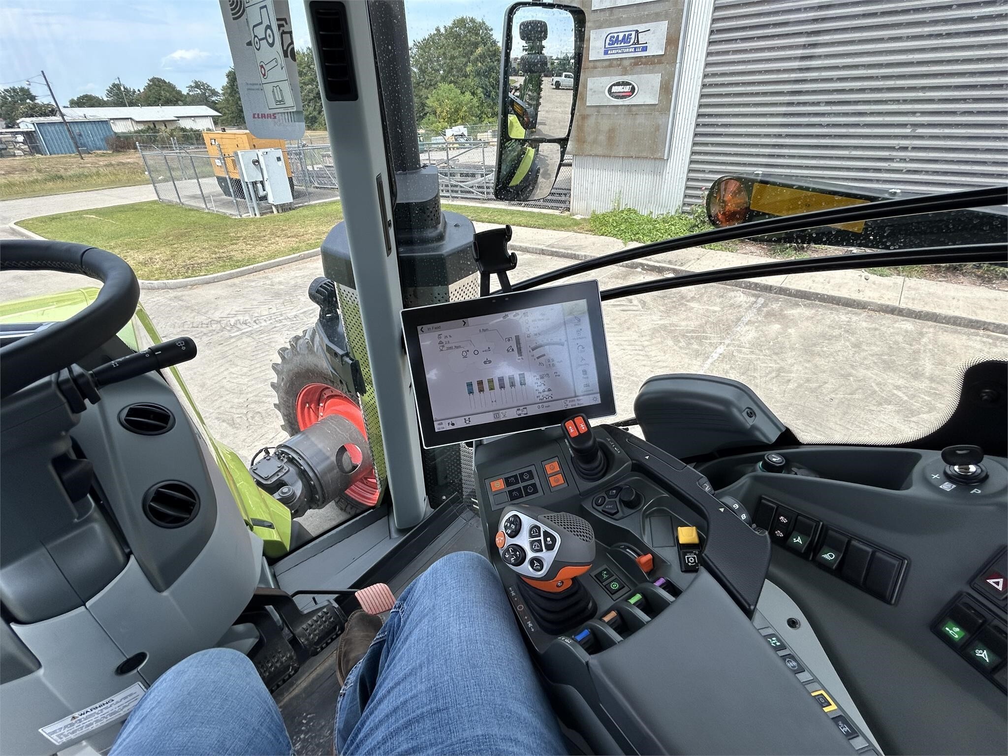 2024 Claas AXION 930TT Tractor