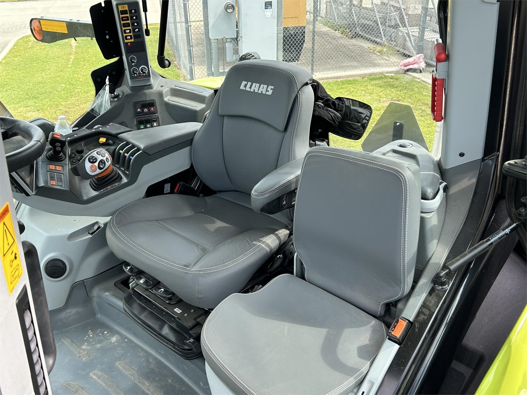 2023 Claas AXION 960TT Tractor