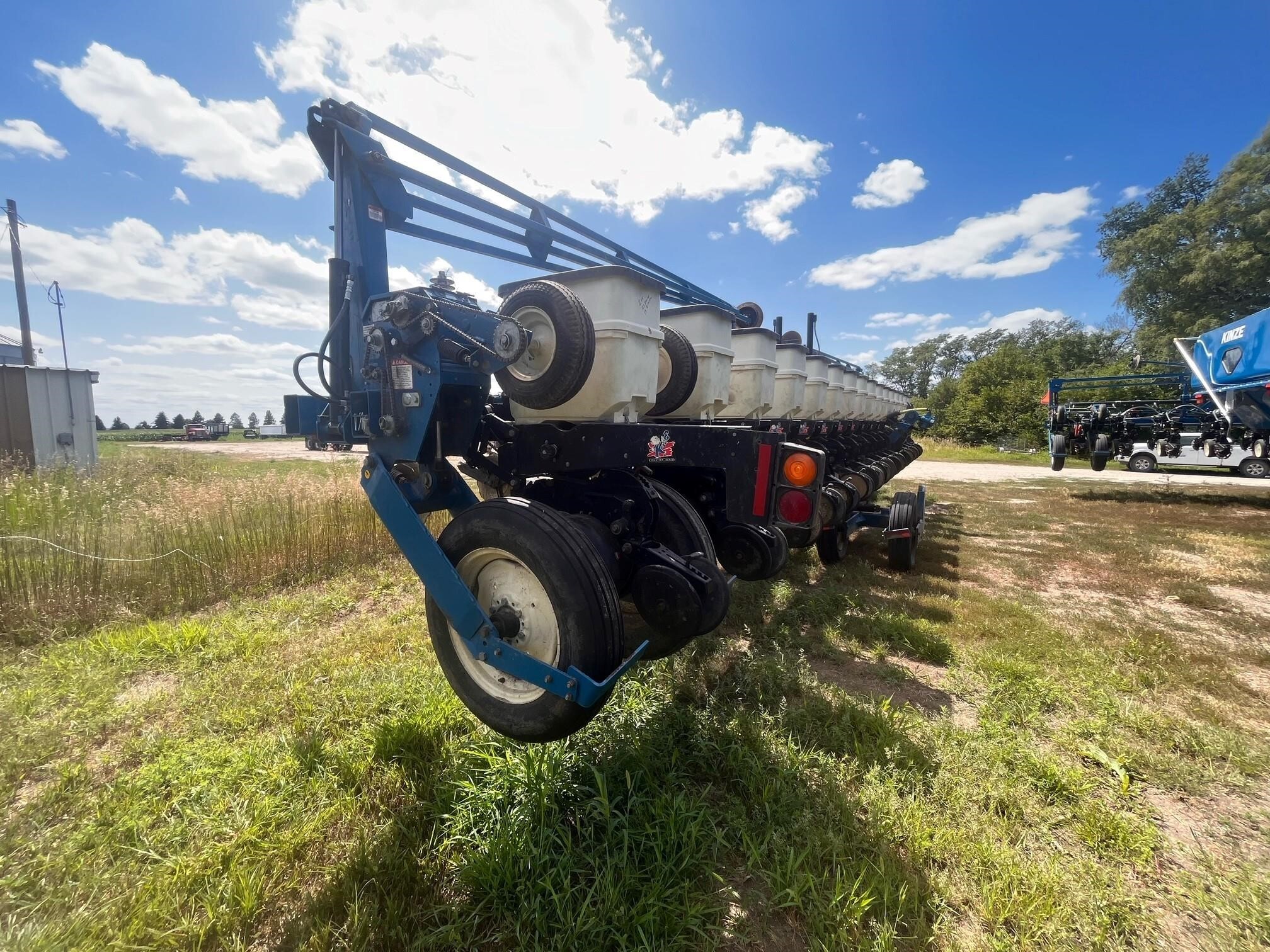 2007 Kinze 3600 Planter