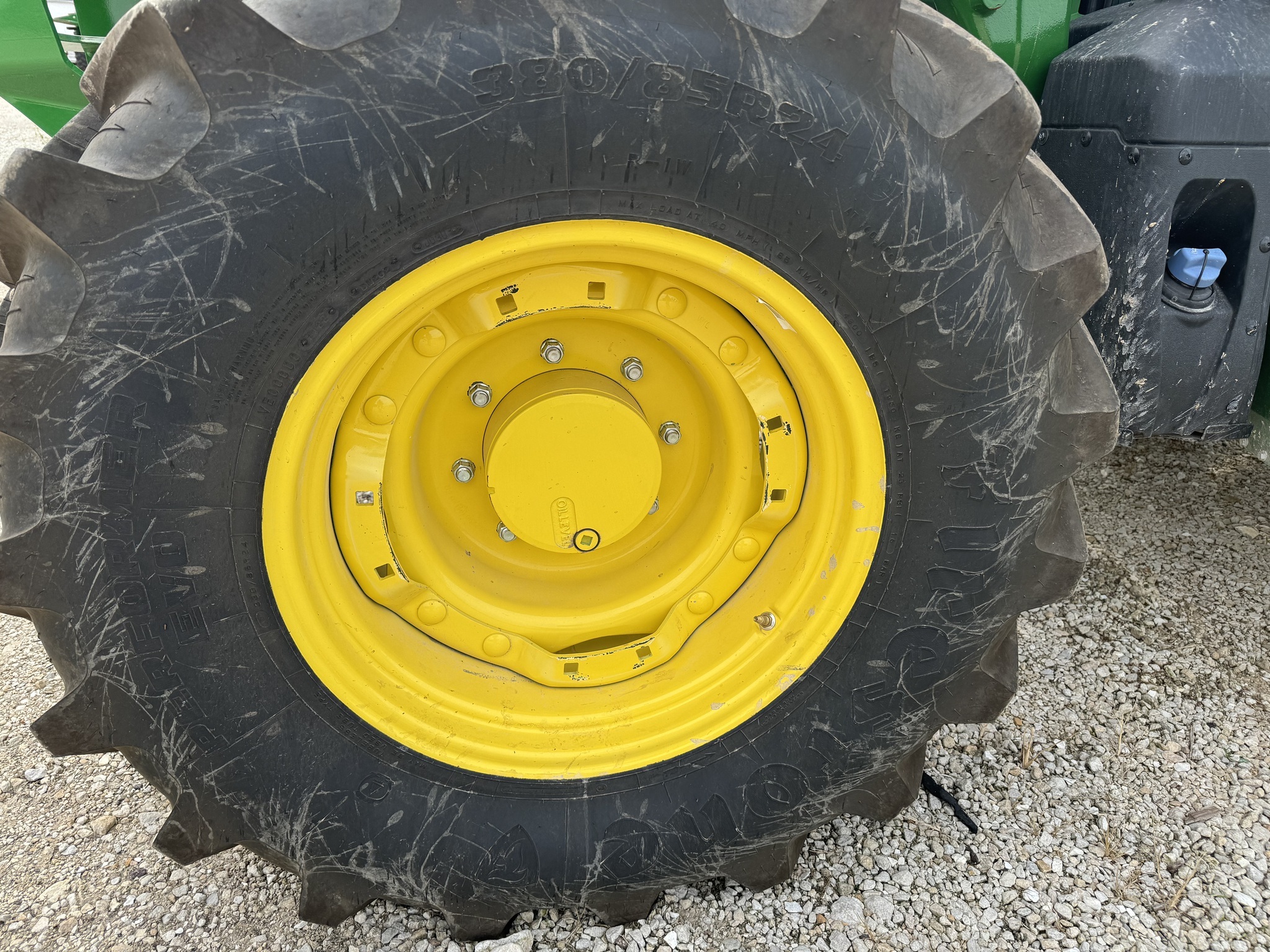 2022 John Deere 5115M Tractor