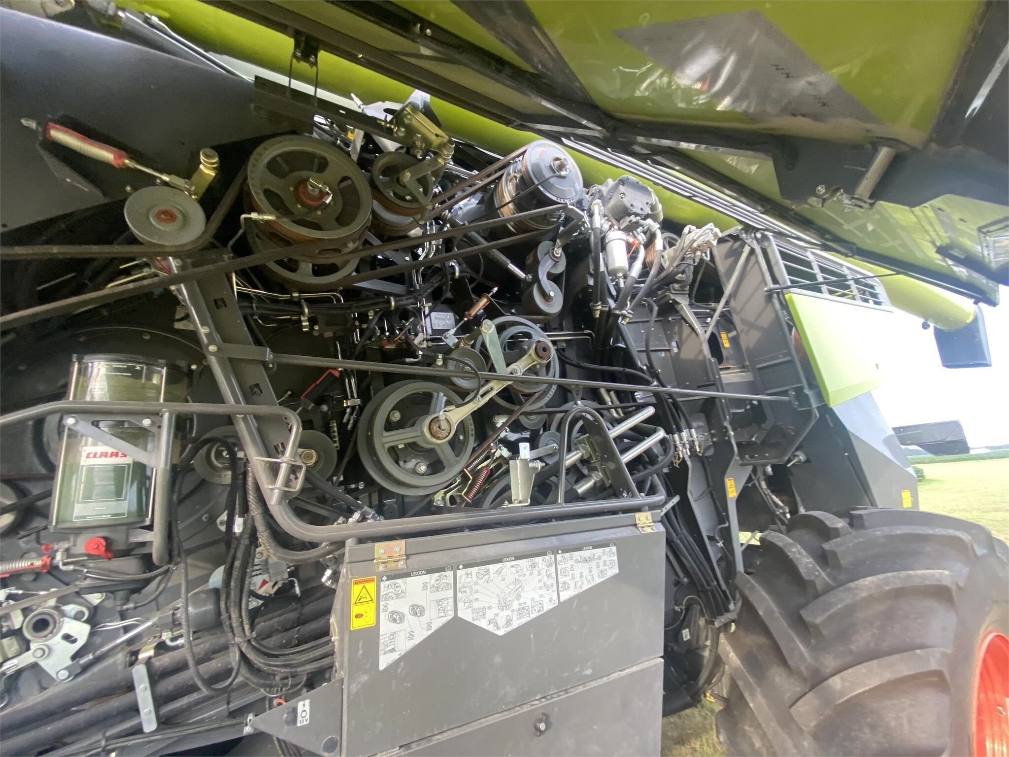 2021 Claas LEXION 8600TT Combine