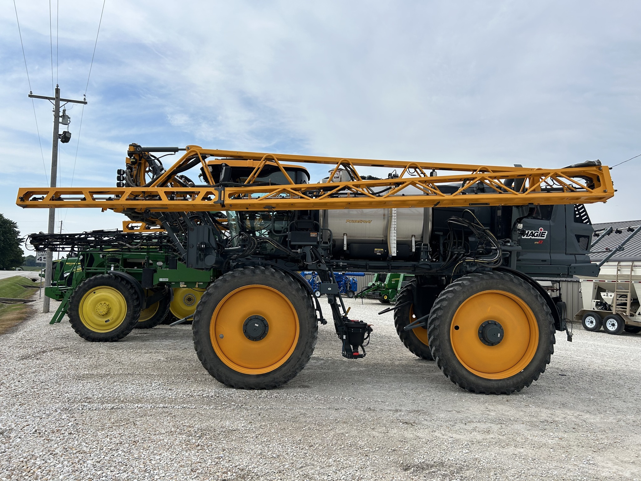 2022 Hagie STS12 Self-Propelled Sprayer