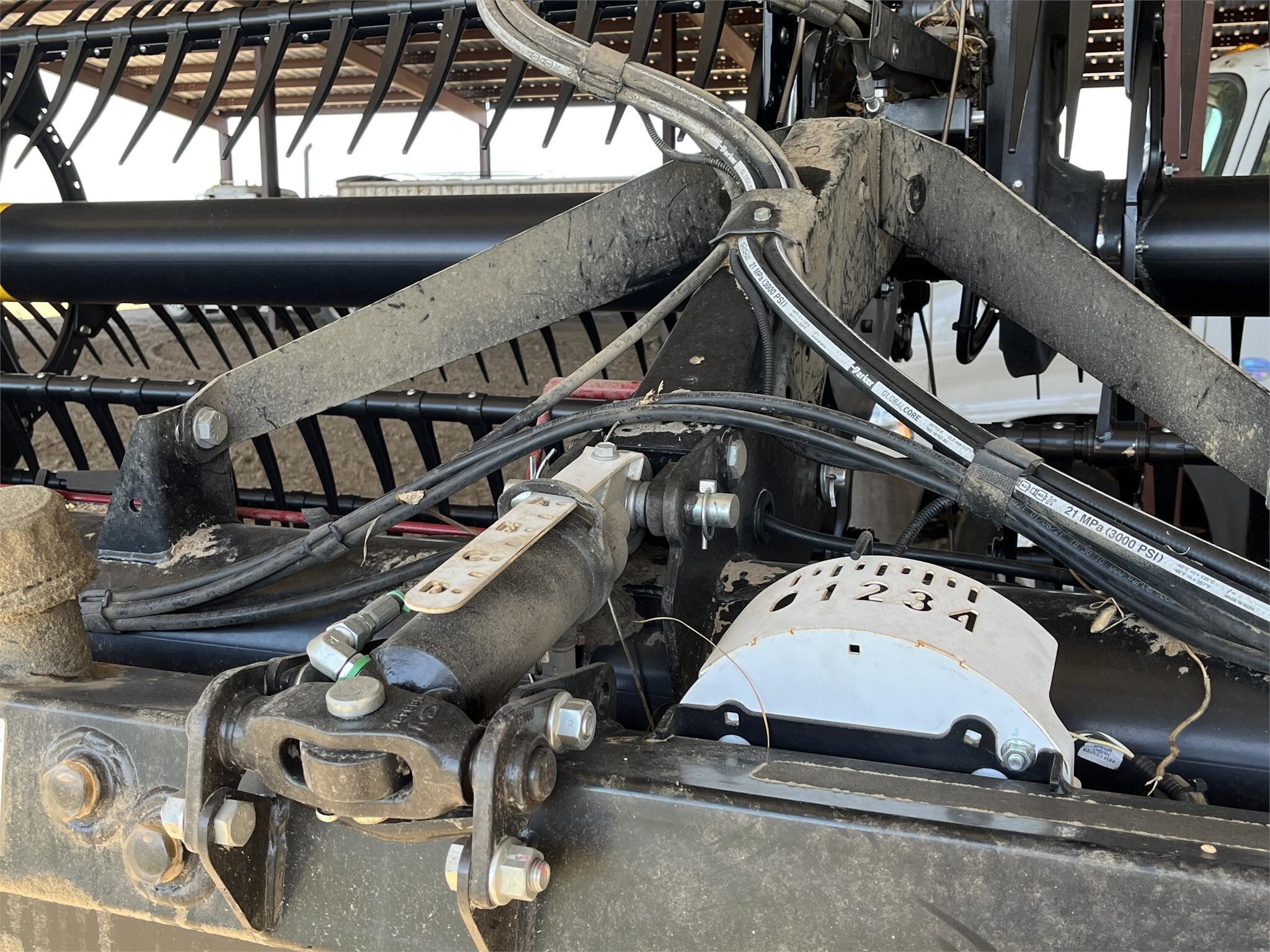 2021 MacDon FD140 Platform