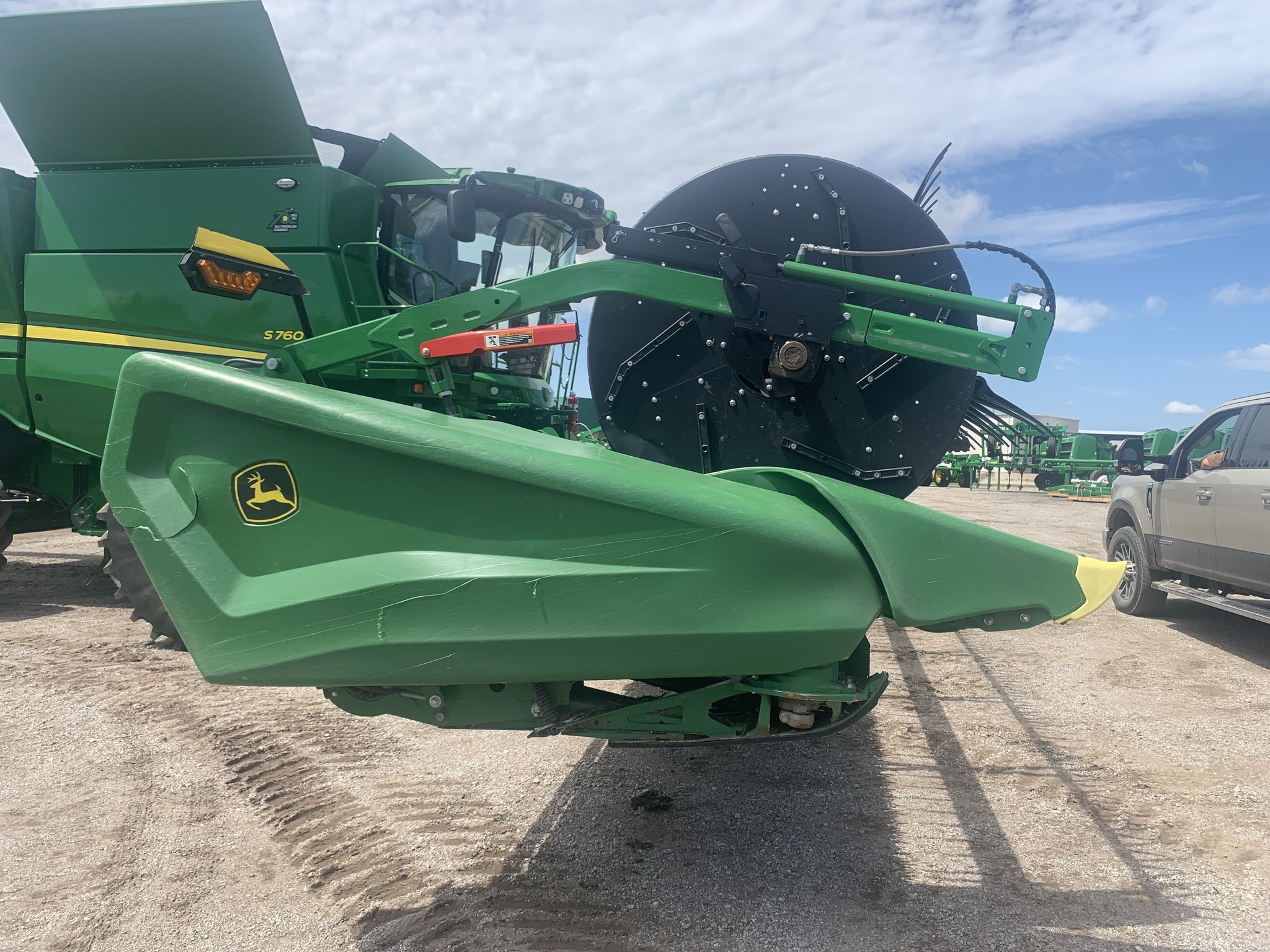 2022 John Deere HD40F Platform