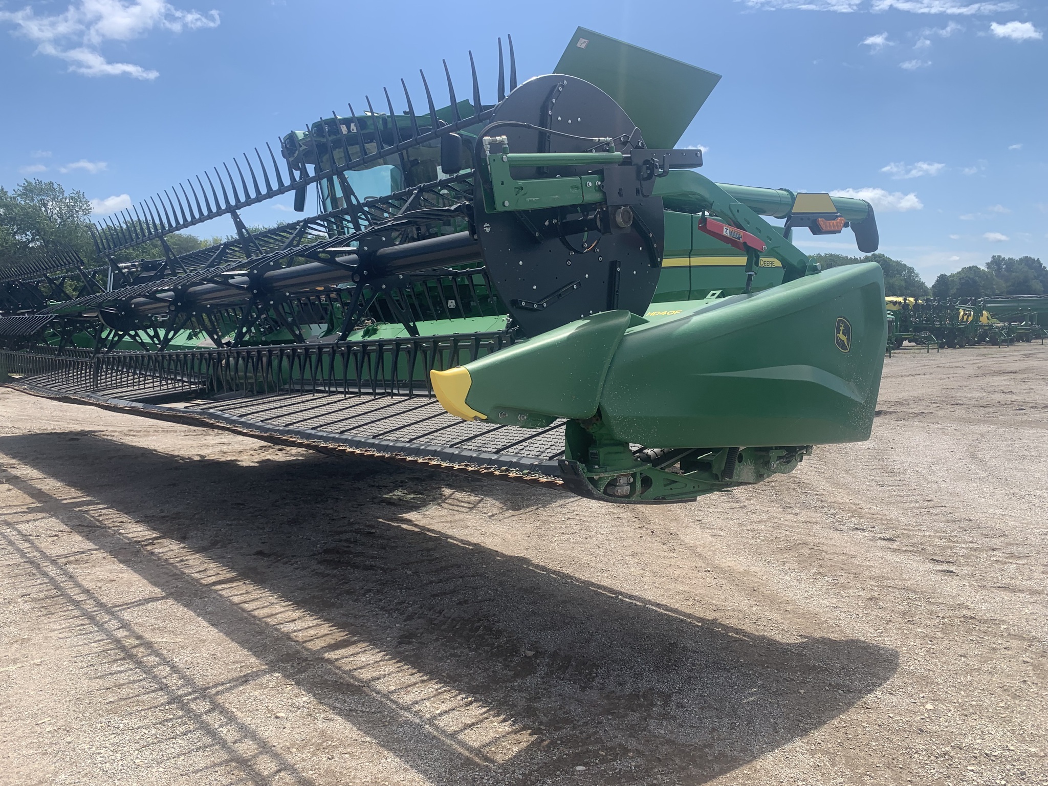 2022 John Deere HD40F Platform
