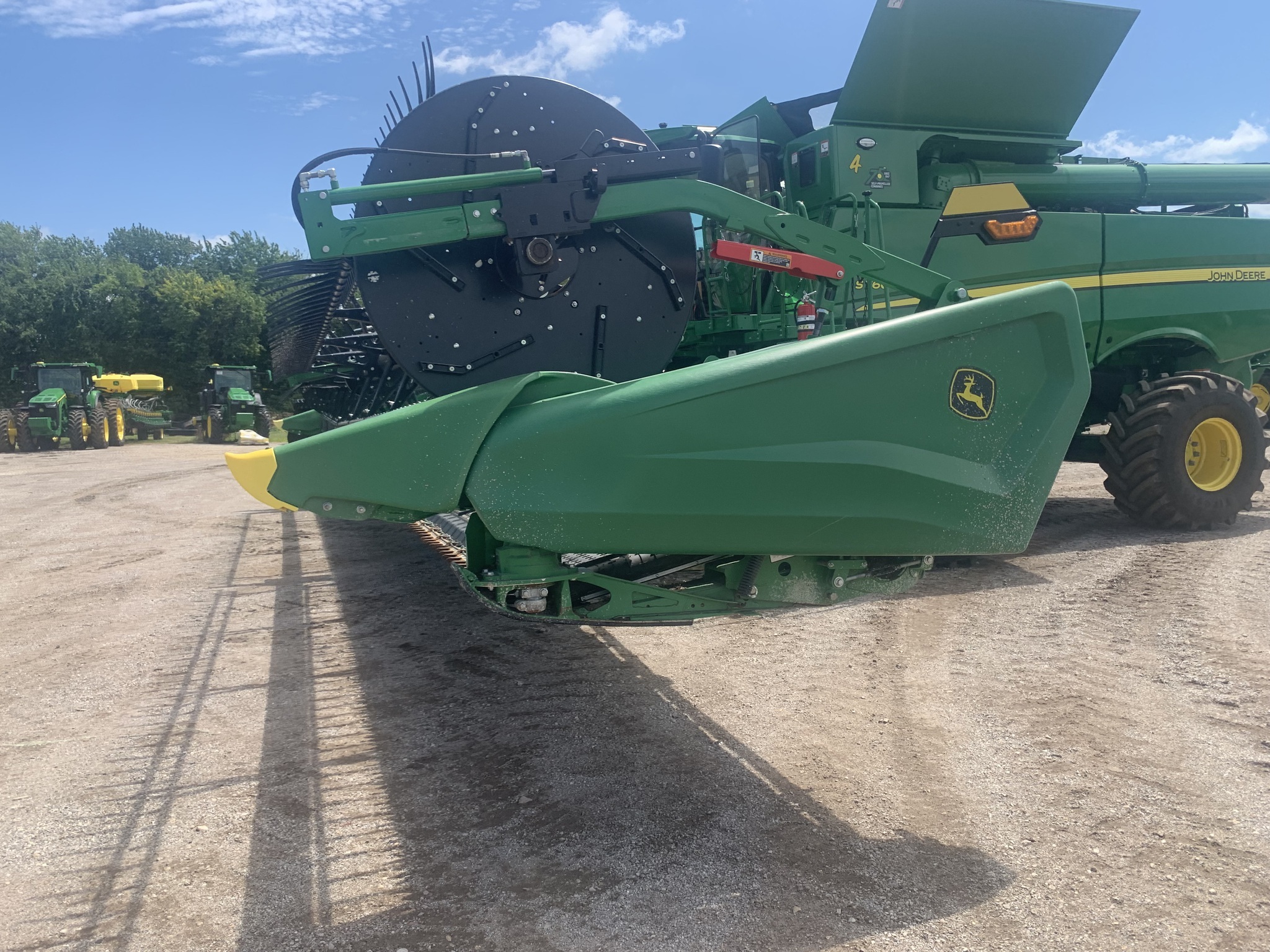 2022 John Deere HD40F Platform
