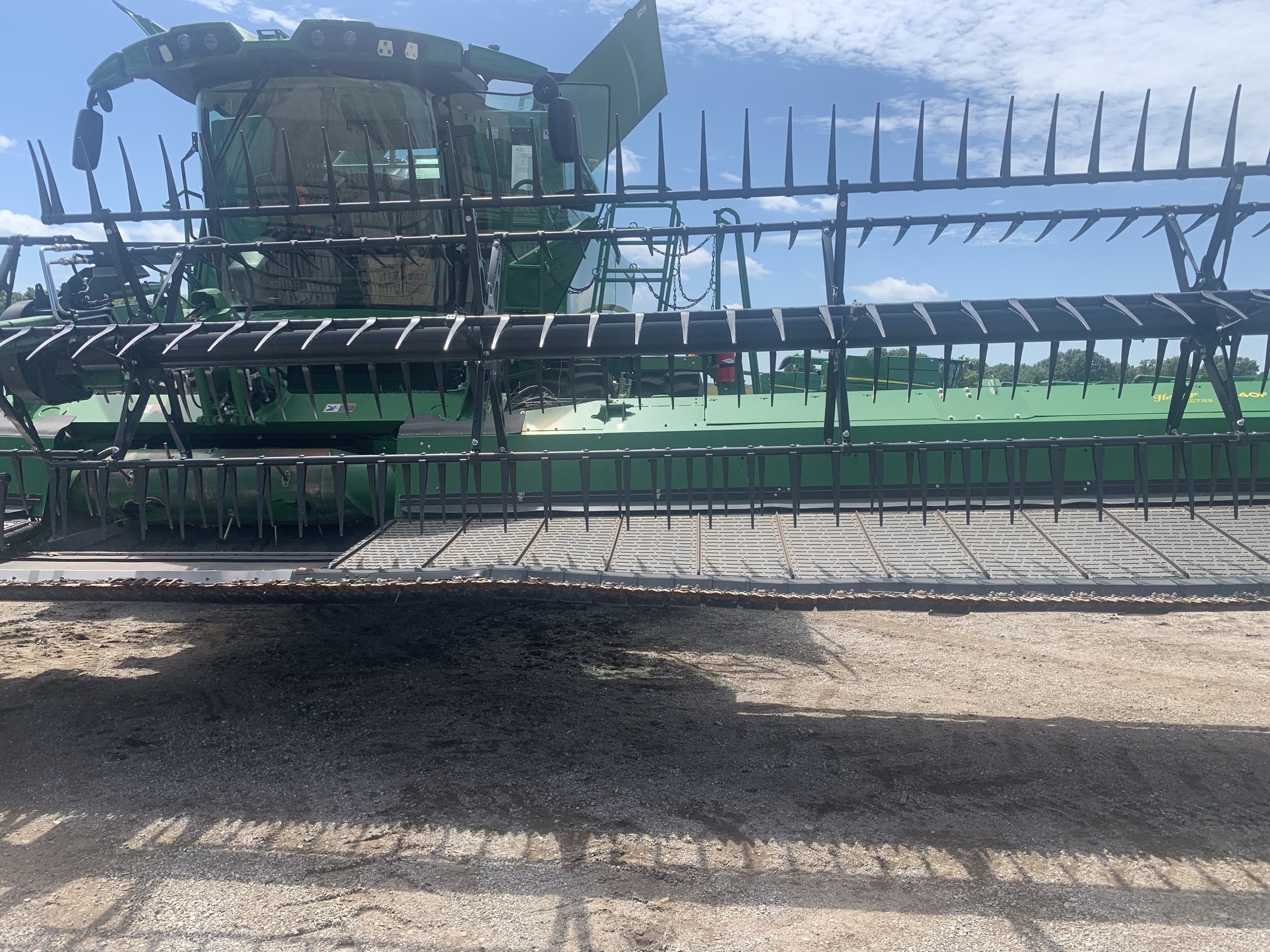 2022 John Deere HD40F Platform
