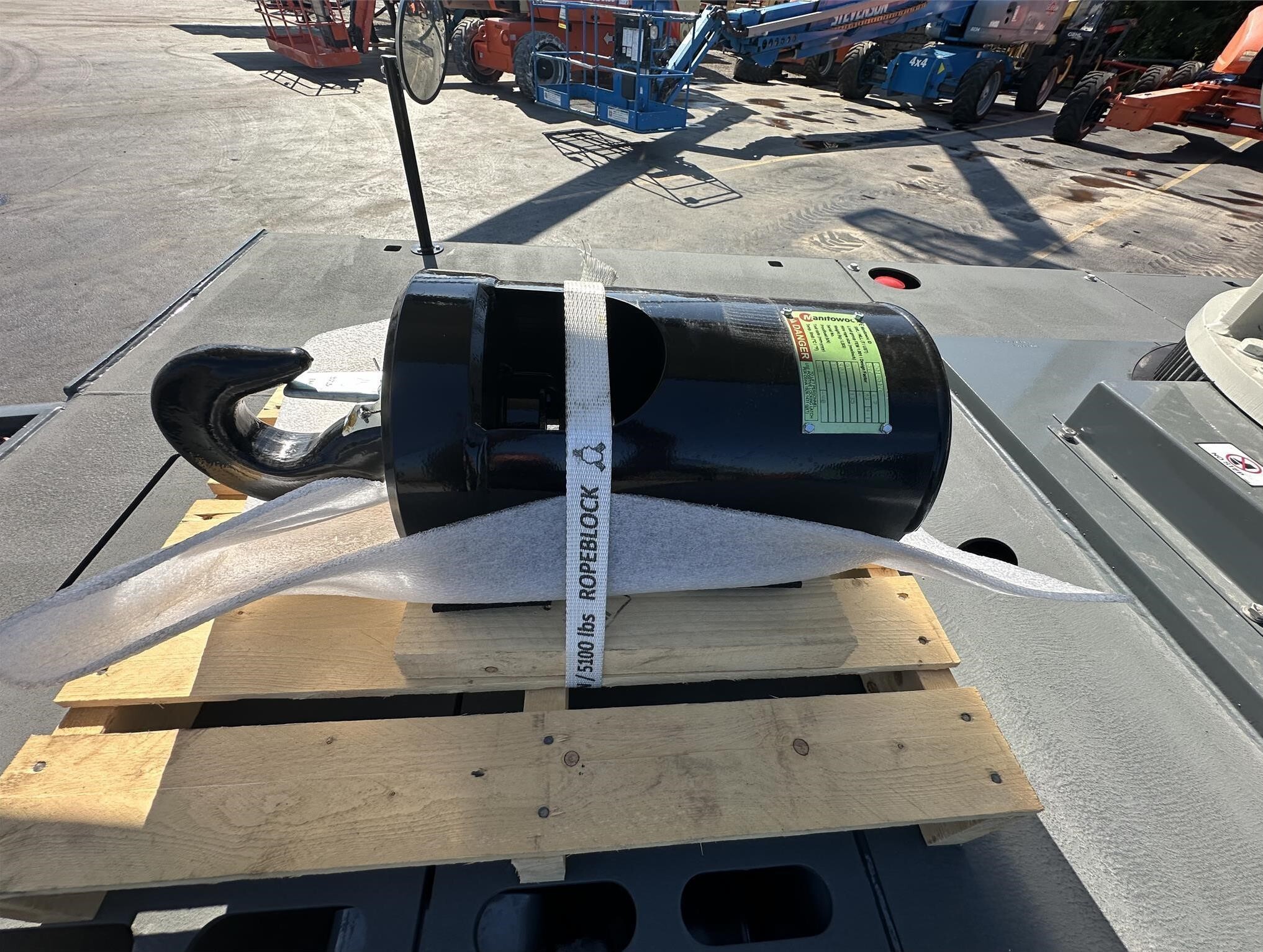 2024 SHUTTLELIFT SCD15 Crane