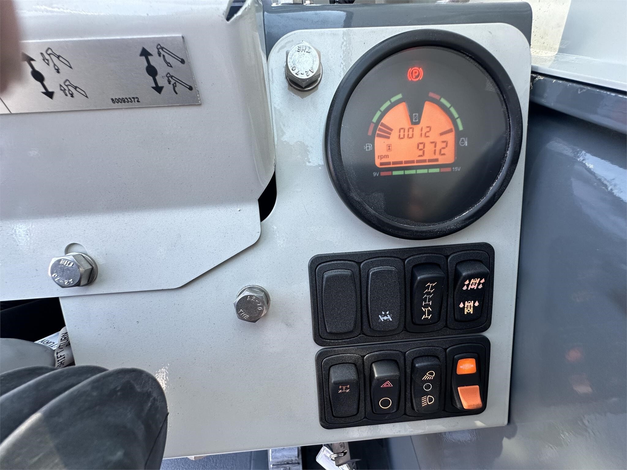 2024 SHUTTLELIFT SCD15 Crane