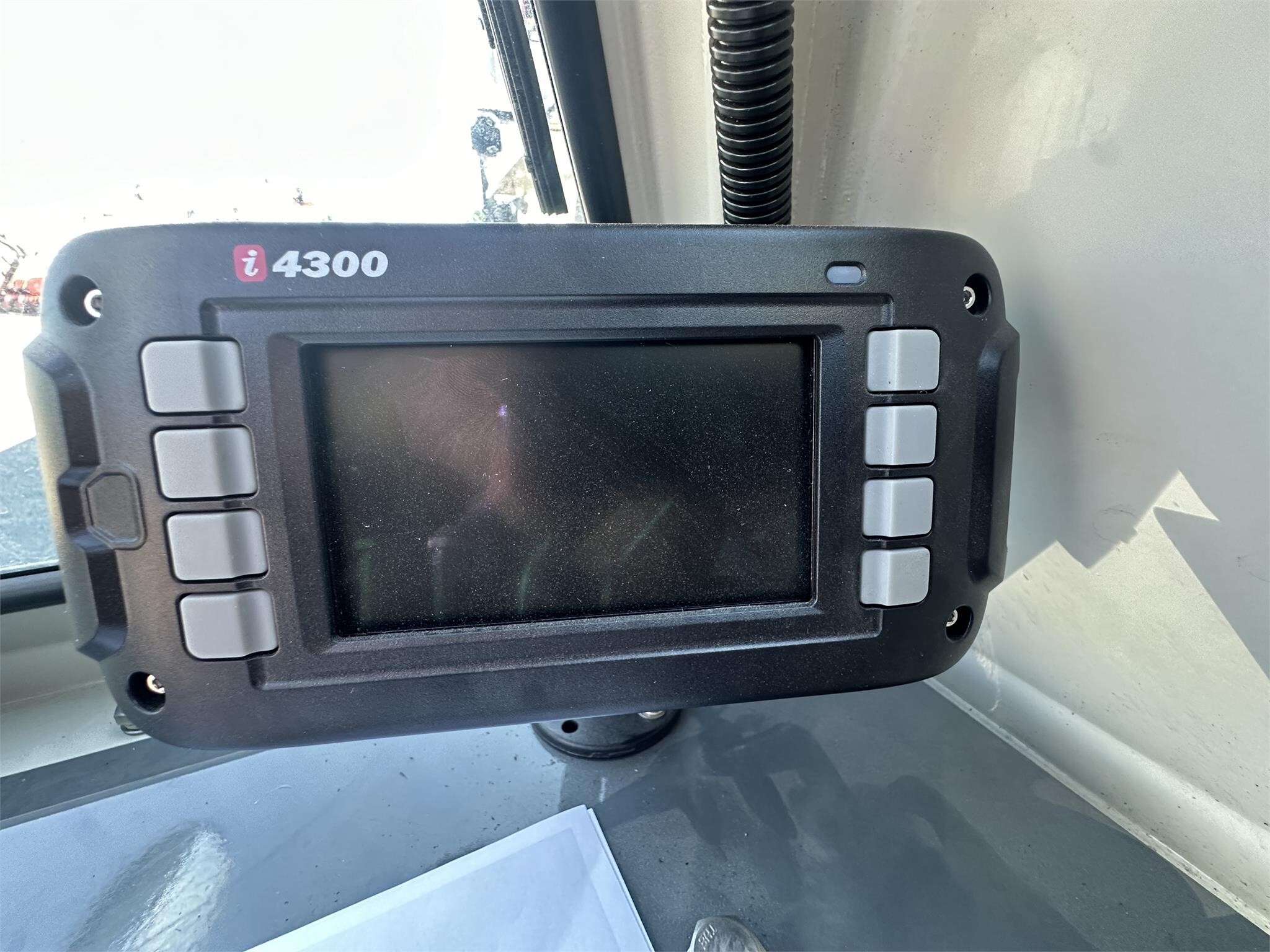 2024 SHUTTLELIFT SCD15 Crane