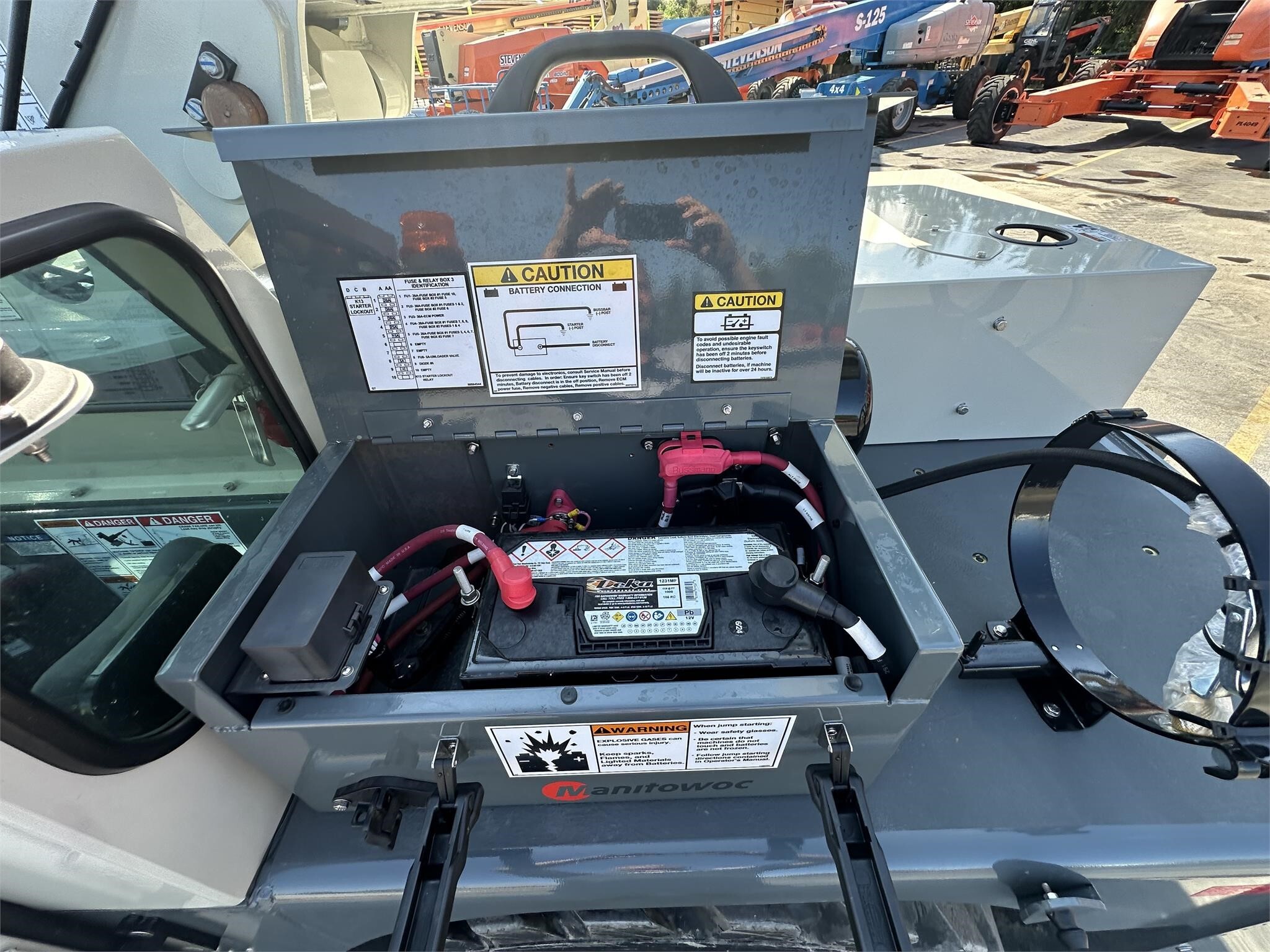 2024 SHUTTLELIFT SCD15 Crane