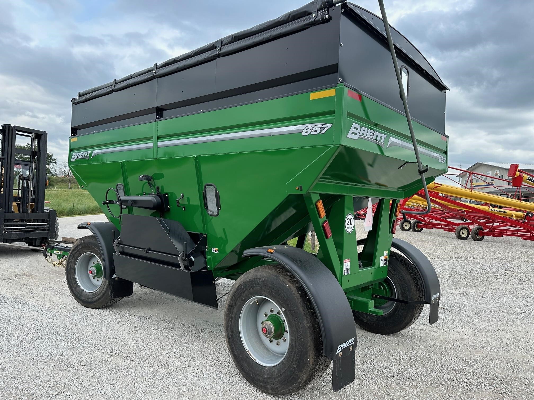  Brent 657 Gravity Wagon
