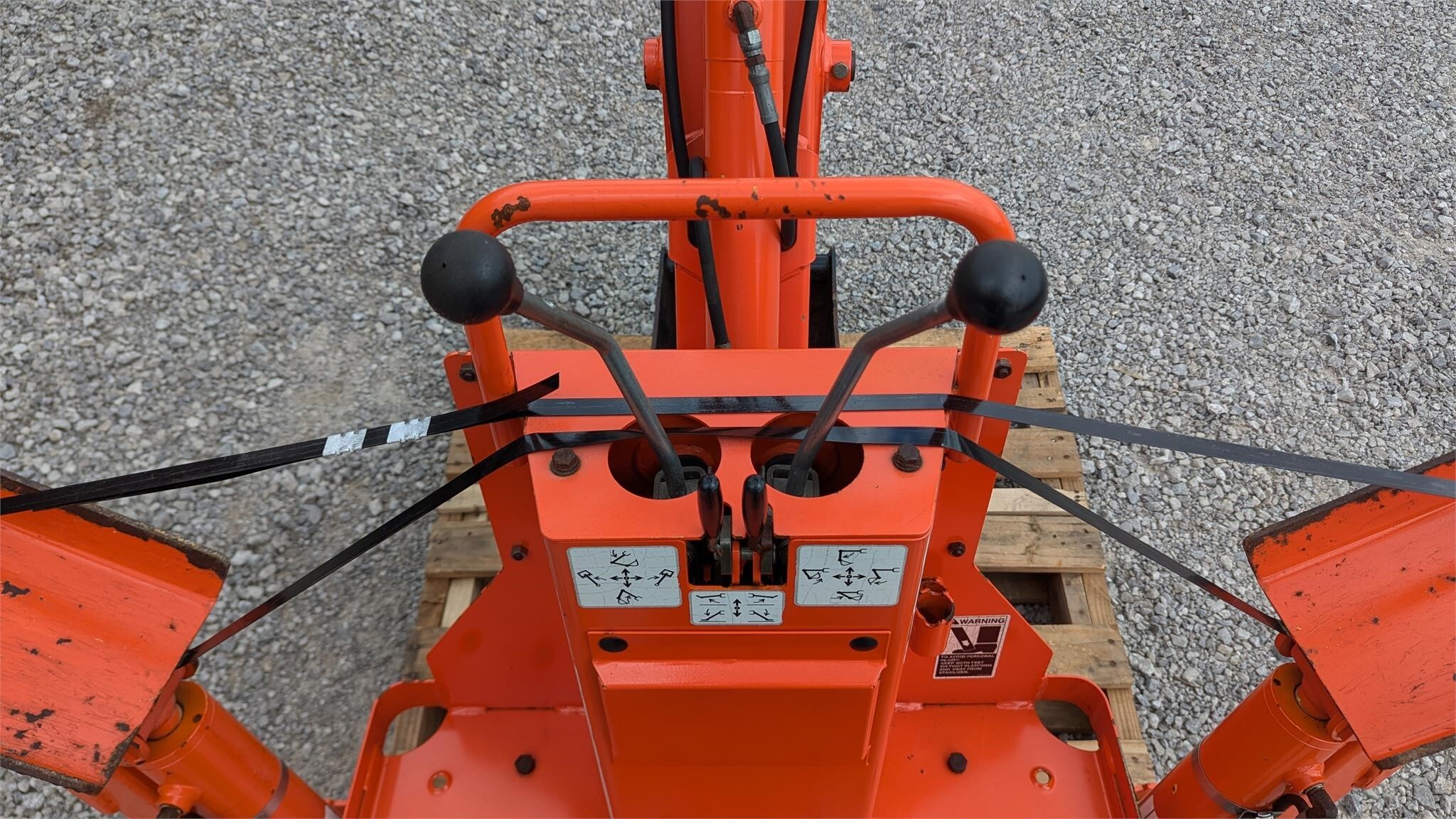  Kubota BT600 Backhoe and Excavator Attachment